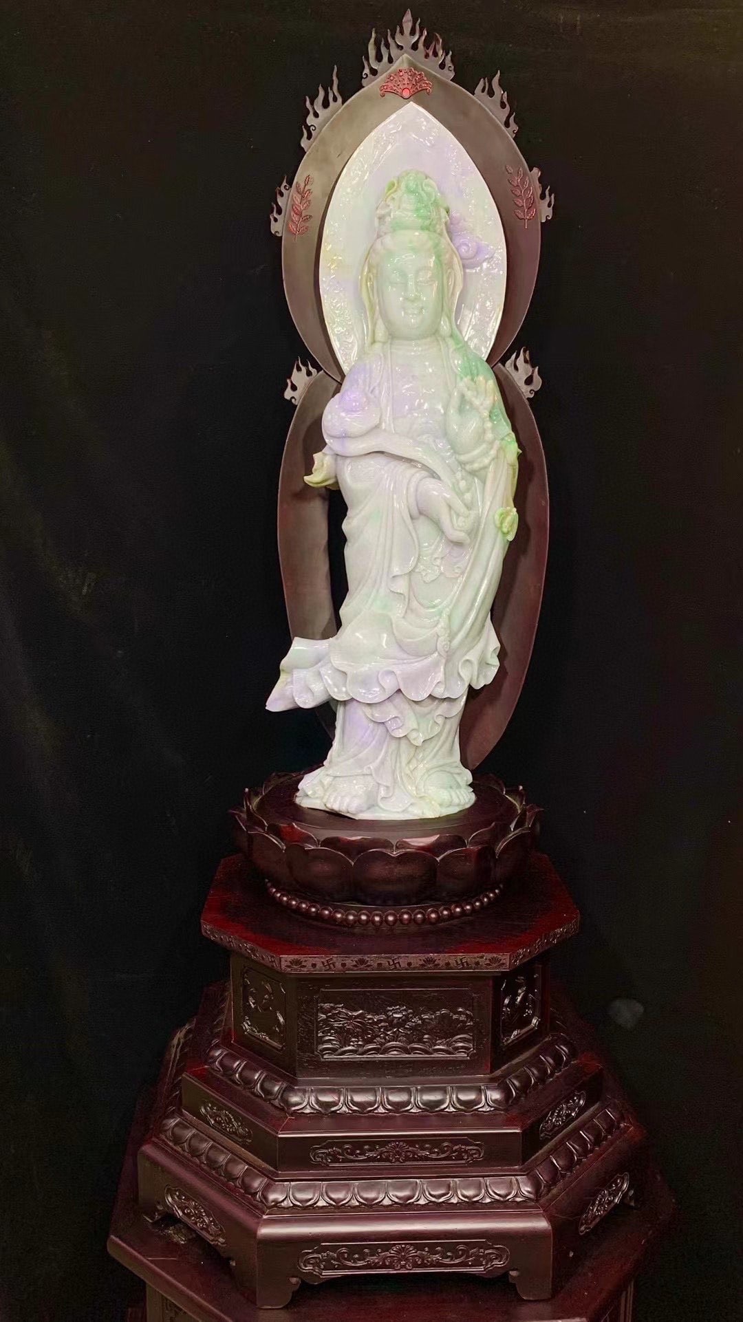 Jadeite Guanyin Bodhisattva (1 of 9)