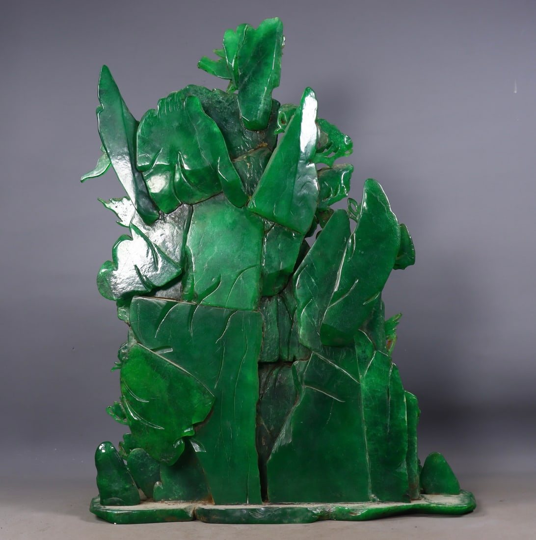 Jadeite Mountain Ornament - 9