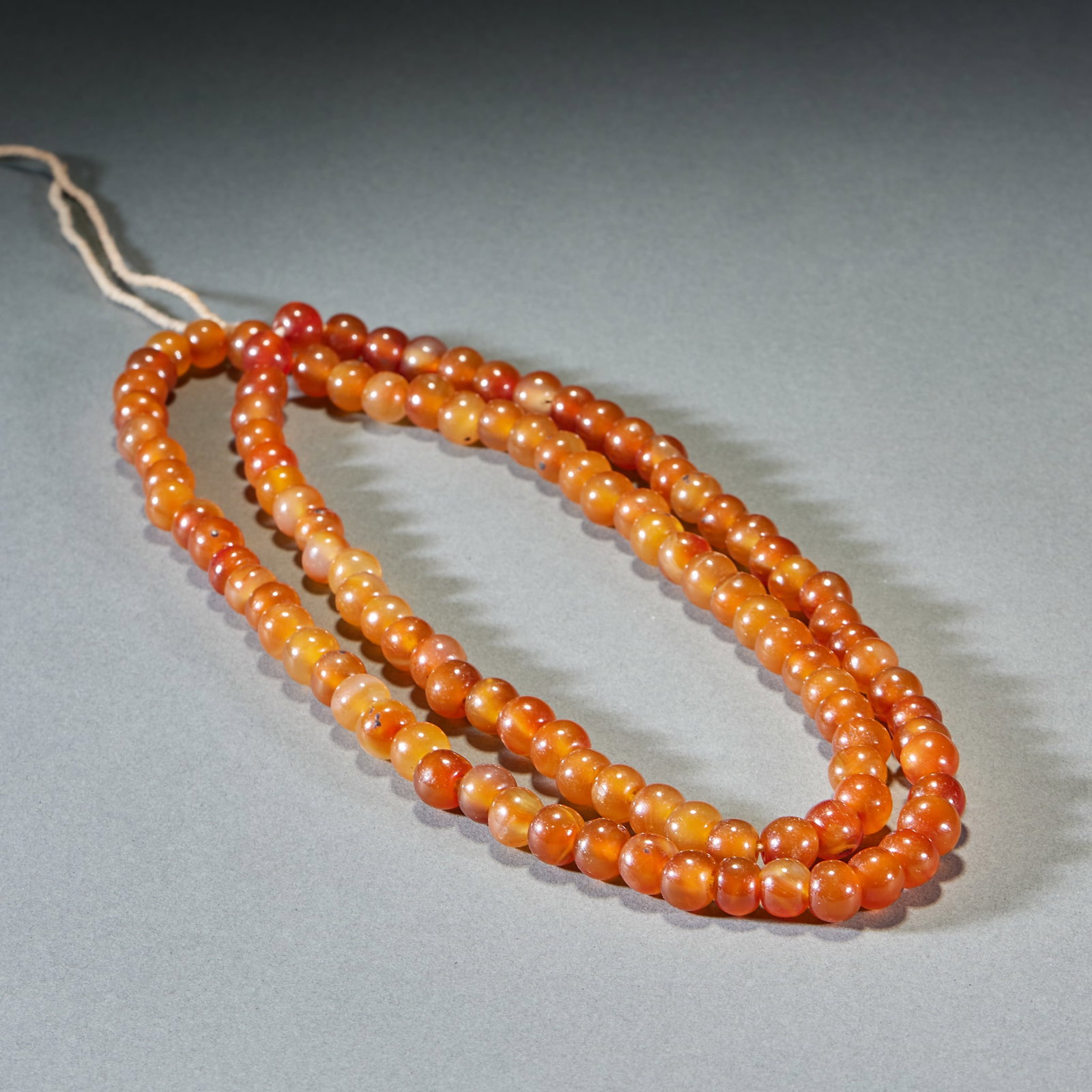 108-Bead Long String of Agate Round Beads: 108-Bead Long String of Agate Round Beads: Diameter 1.2cm