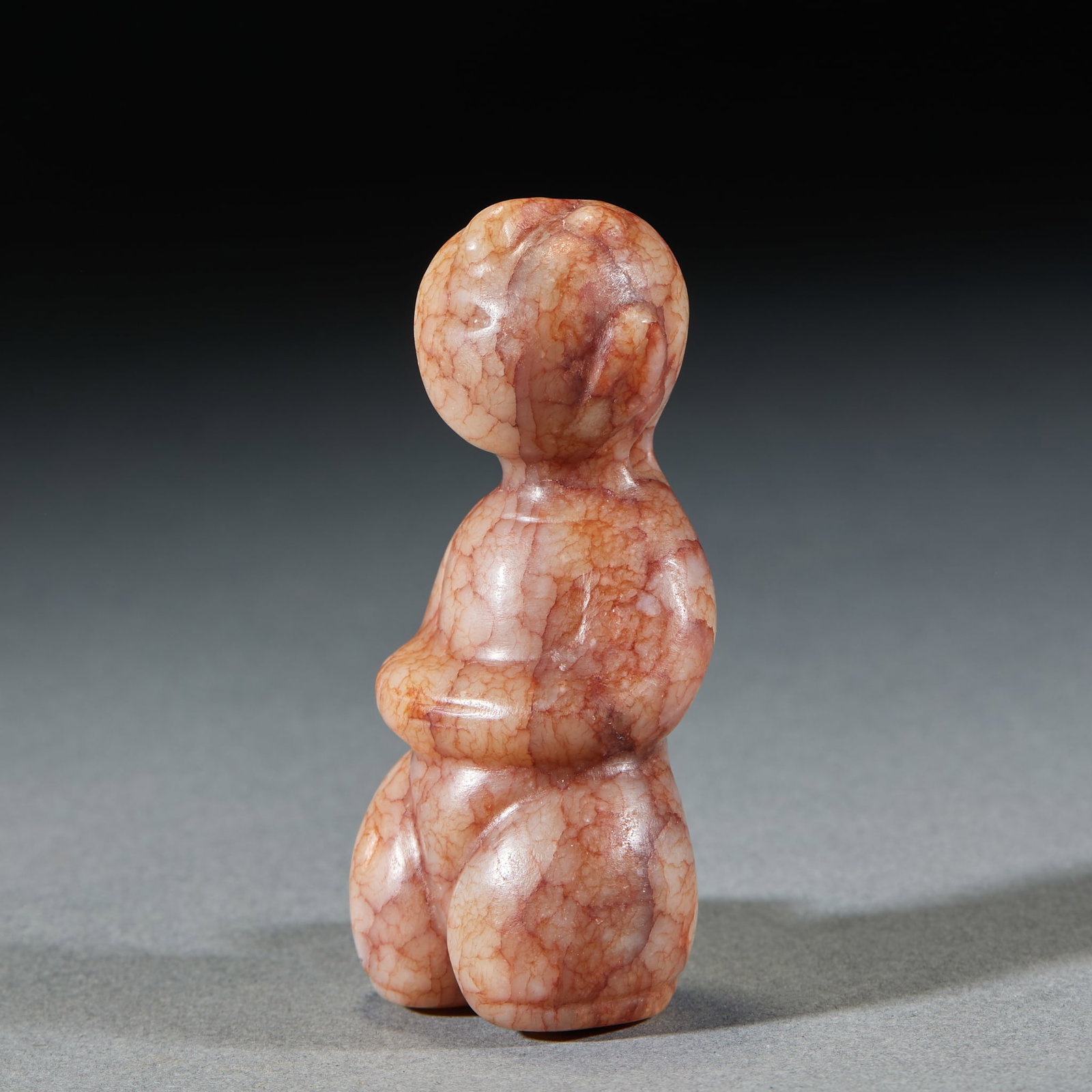 Red Diffused Jade Kneeling Figure - 4