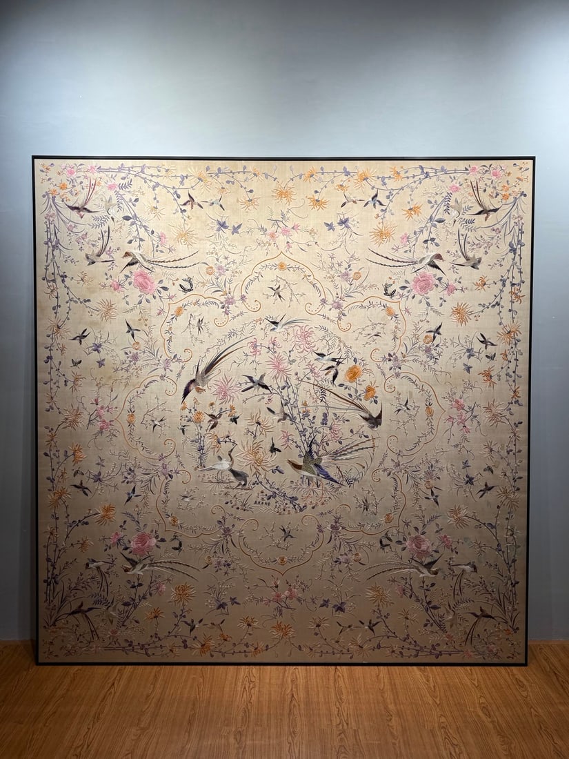 Large Size Cantonese Embroidery Hundred Birds Singing Scroll: Large Size Cantonese Embroidery Hundred Birds Singing Scroll: Silk based traditional Cantonese embroidery with rich stitchwork, vivid hundred birds and flower patterns, full composition and gorgeous c