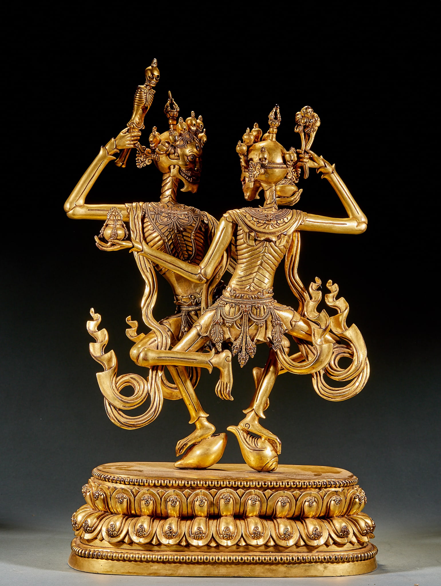 Xuande Mark Gilt Bronze Shitavati Statue: Xuande Mark Gilt Bronze Sitavana Lord Statue: Exquisite gilt bronze casting craft, rigorous dignified iconography for Sitavana Lord, well-preserved gilding and meticulous detailed carving. Specificati