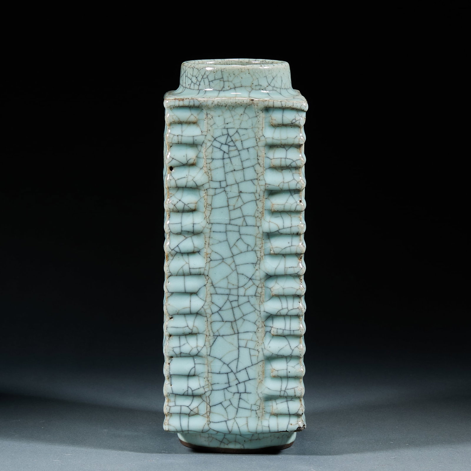 Ge Cong Style Vase - 2