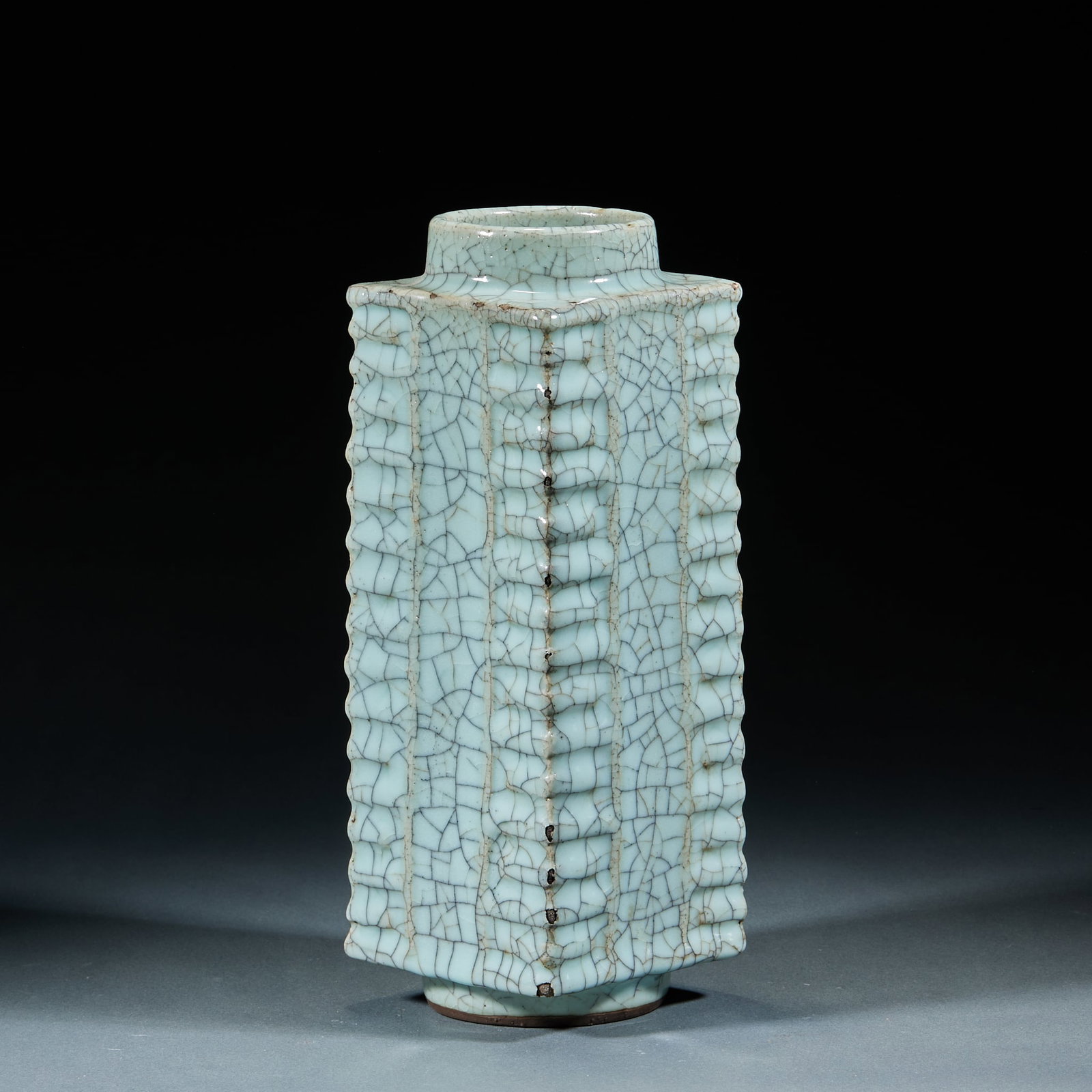 Ge Cong Style Vase - 3