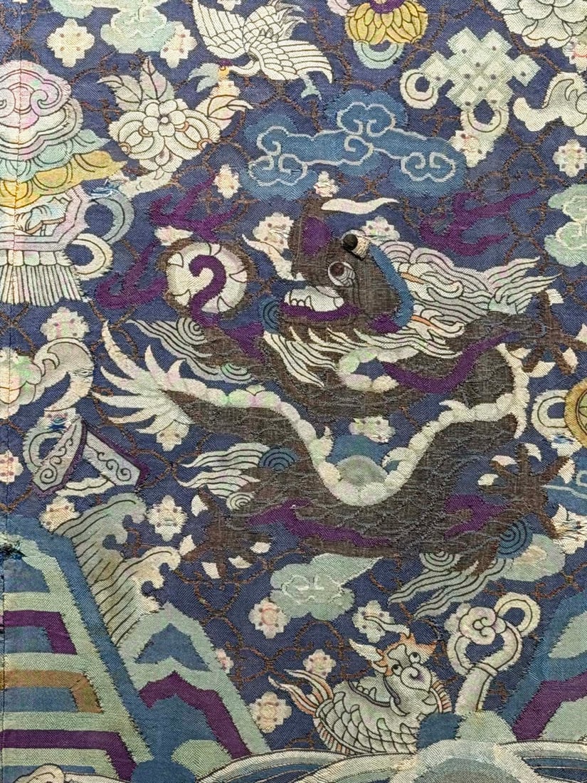 Qing Dynasty Dragon Pattern Kesi Hanging Screen Robe Material - 3