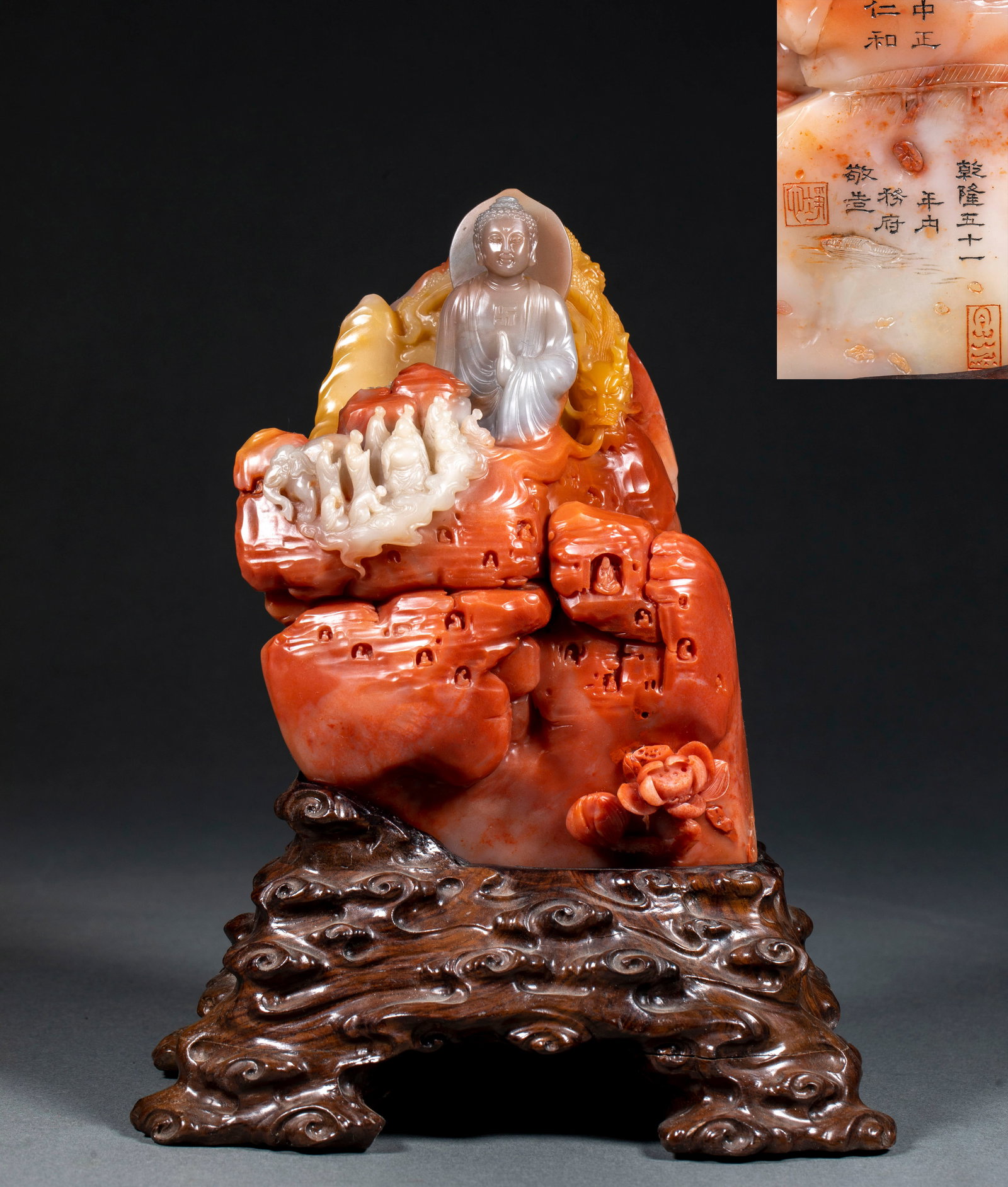 Upright Benevolence, Qianlong Fifty-First Year Imperial Household Department Ten Thousand Buddhas: Qianlong Mark Shoushan Stone “Ten Thousand Buddhas Worship” Ornament: Mild fine Shoushan stone free-form carved with mountain landscape, using natural color transition to depict Buddhas and di