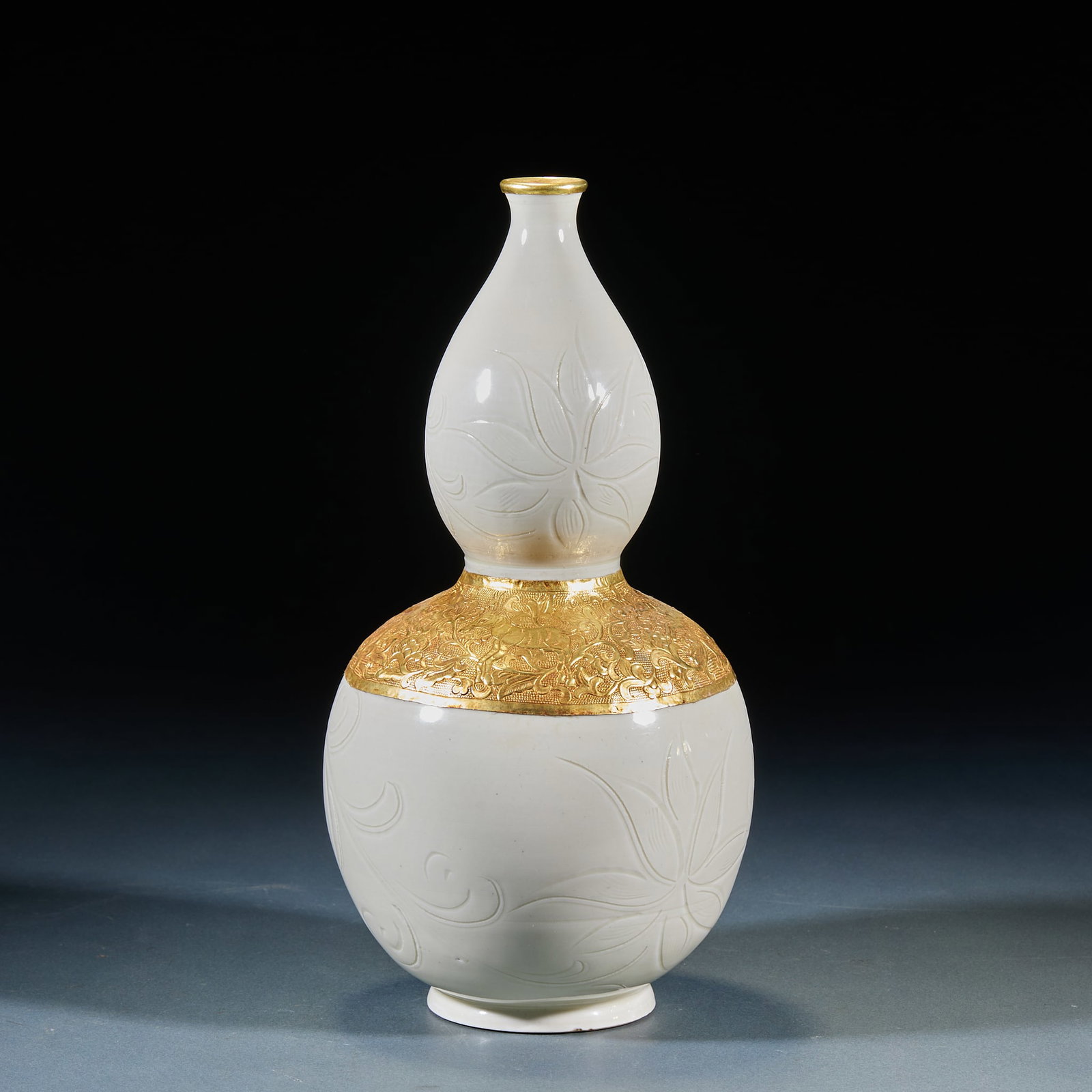 Song Jun Kiln Incense Burner: Song Jun Kiln Incense Burner: Sky-celadon glaze with rose-purple kiln transmutation, double-ear three-foot design, mild lustrous glaze and magnificent natural color variation. Height 19.5cm, diameter 