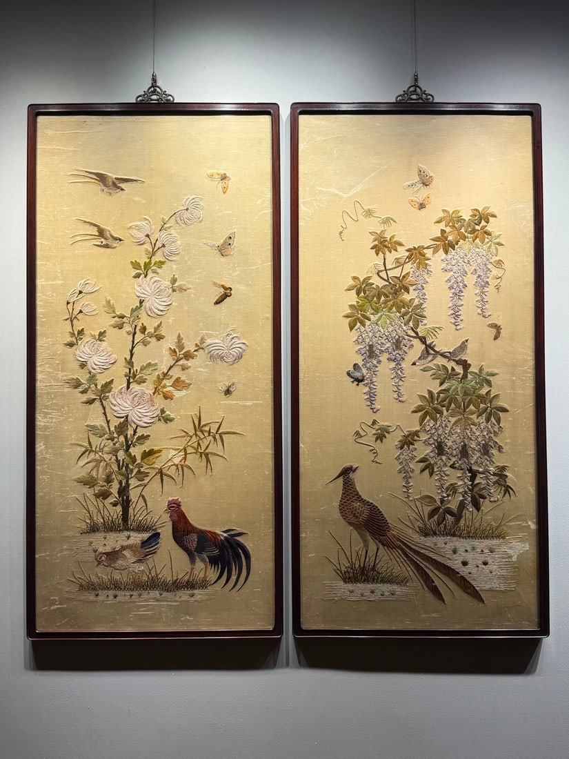 Embroidery Great Auspiciousness & Adding Flowers to Brocade: Embroidery "Great Auspiciousness & Adding Flowers to Brocade": Made with traditional embroidery craft on beige satin, embroidered with rooster, peony and wisteria patterns with delicate stitchwork and