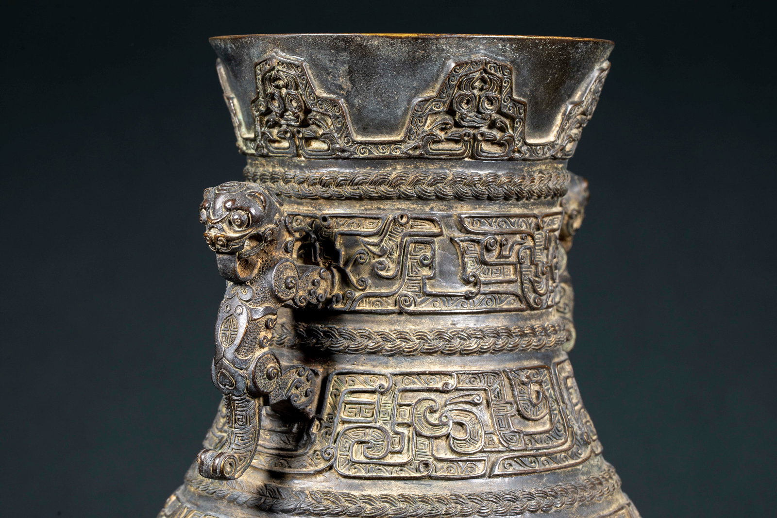 Pre-Ming Bronze Rope Pattern Dragon Pot - 8