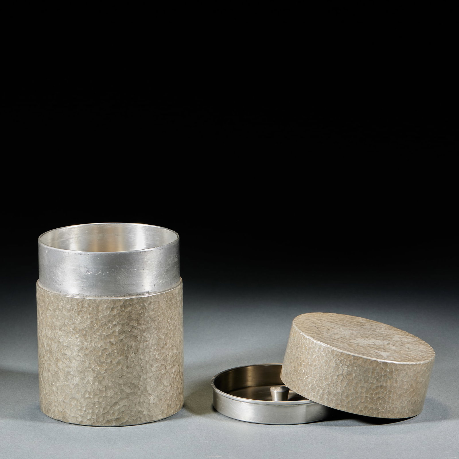 Hammered Texture Tin Tea Caddy - 5