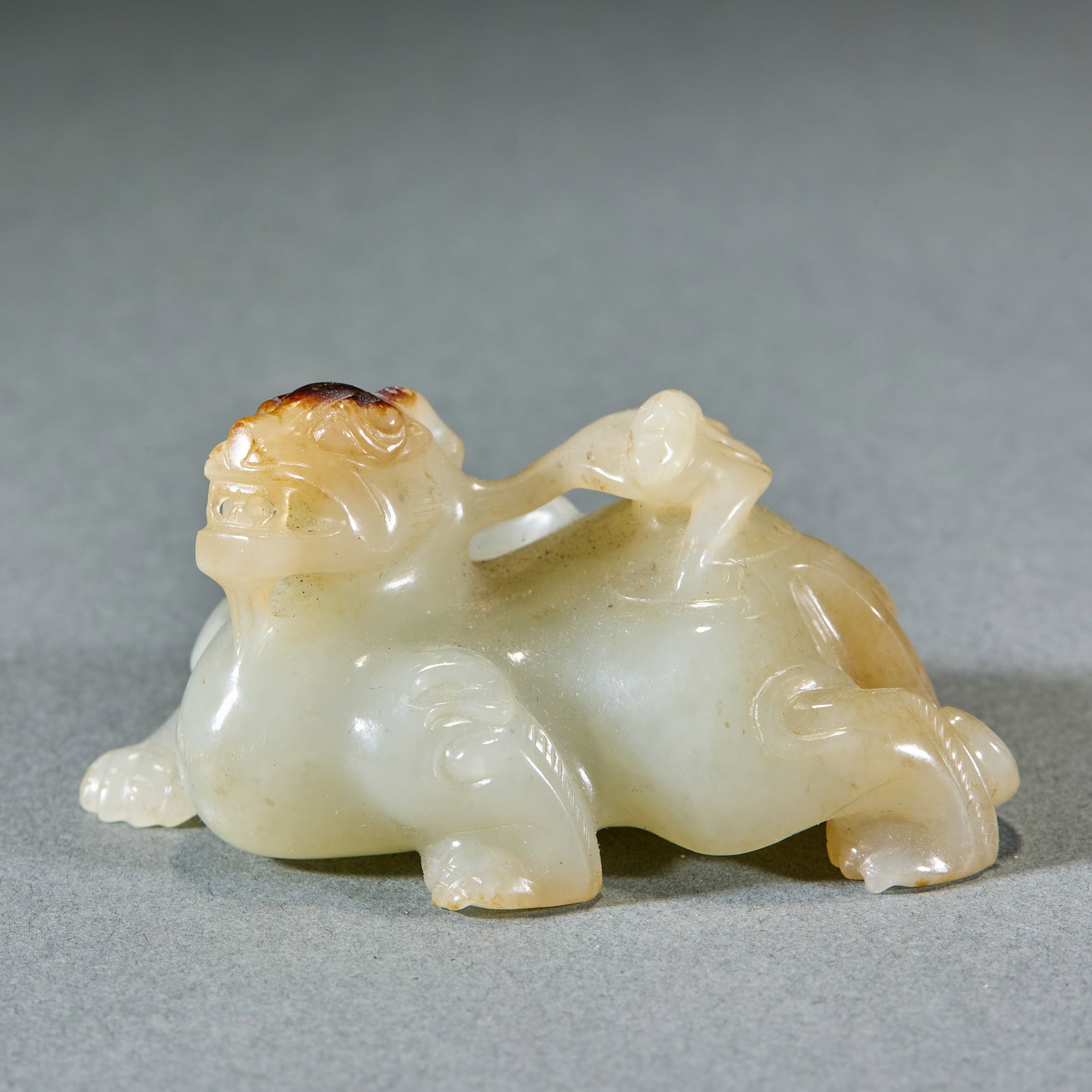 Han Dynasty Mother and Son Beast Ornament (1 of 6)