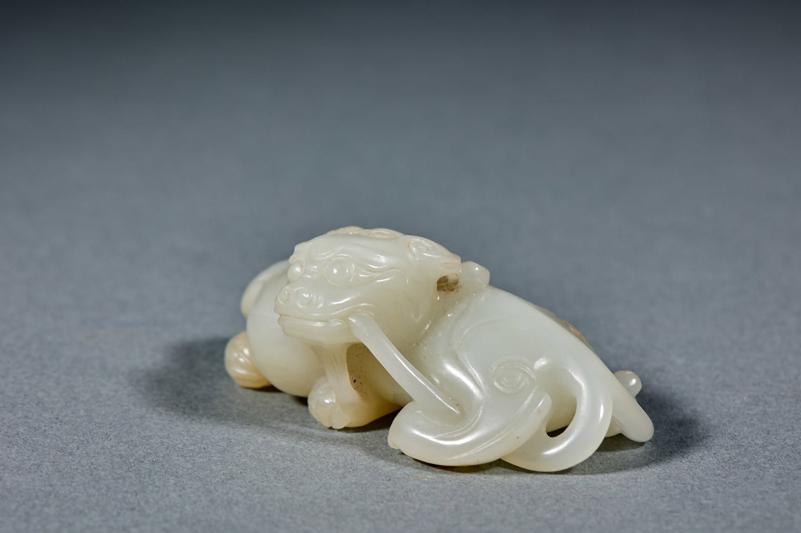 Hetian Jade Auspicious Beast - 2