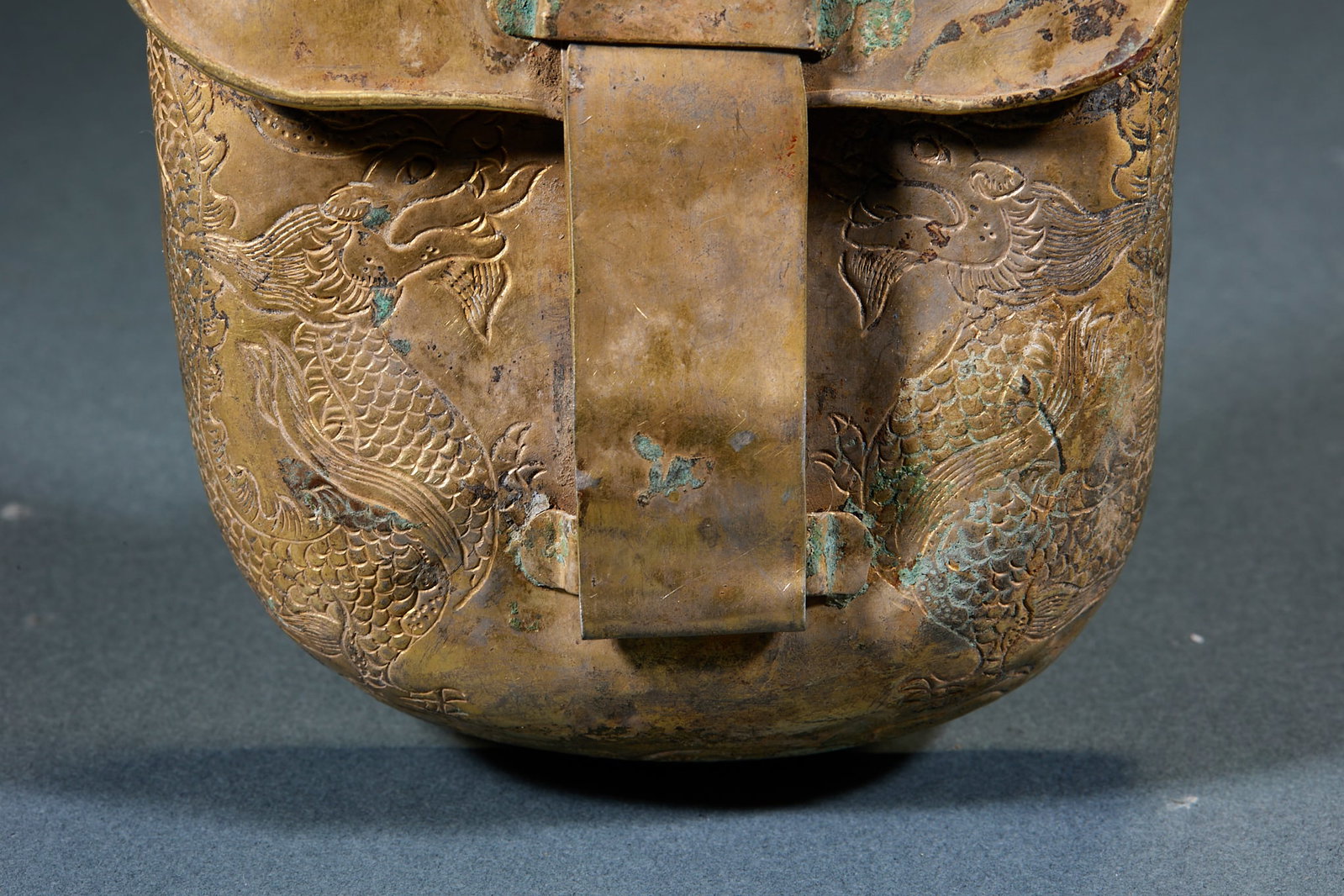 Gilt Bronze Carved Dragon Pattern Pouch - 2