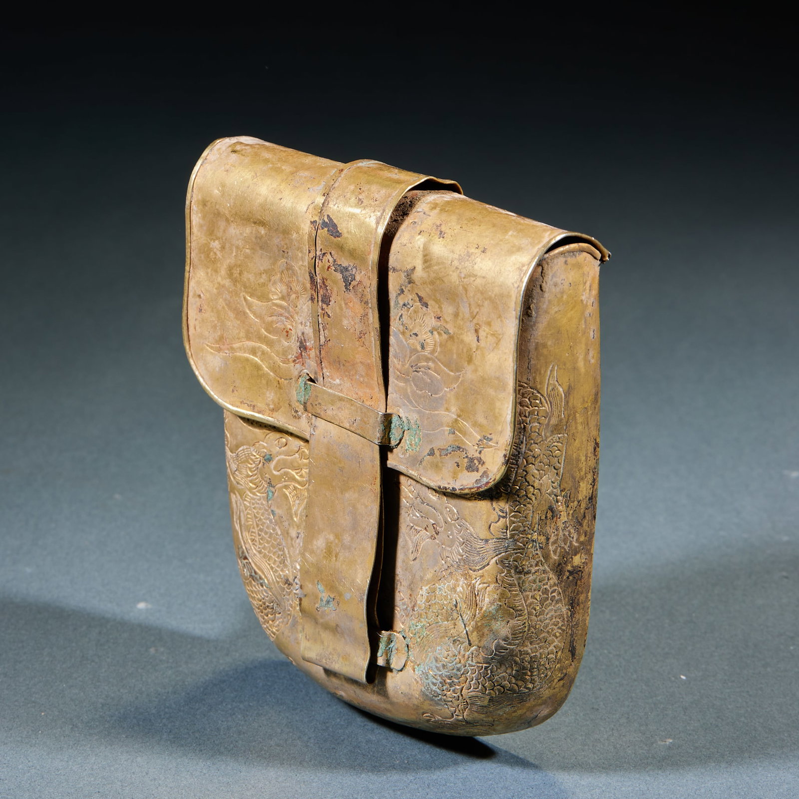 Gilt Bronze Carved Dragon Pattern Pouch - 4