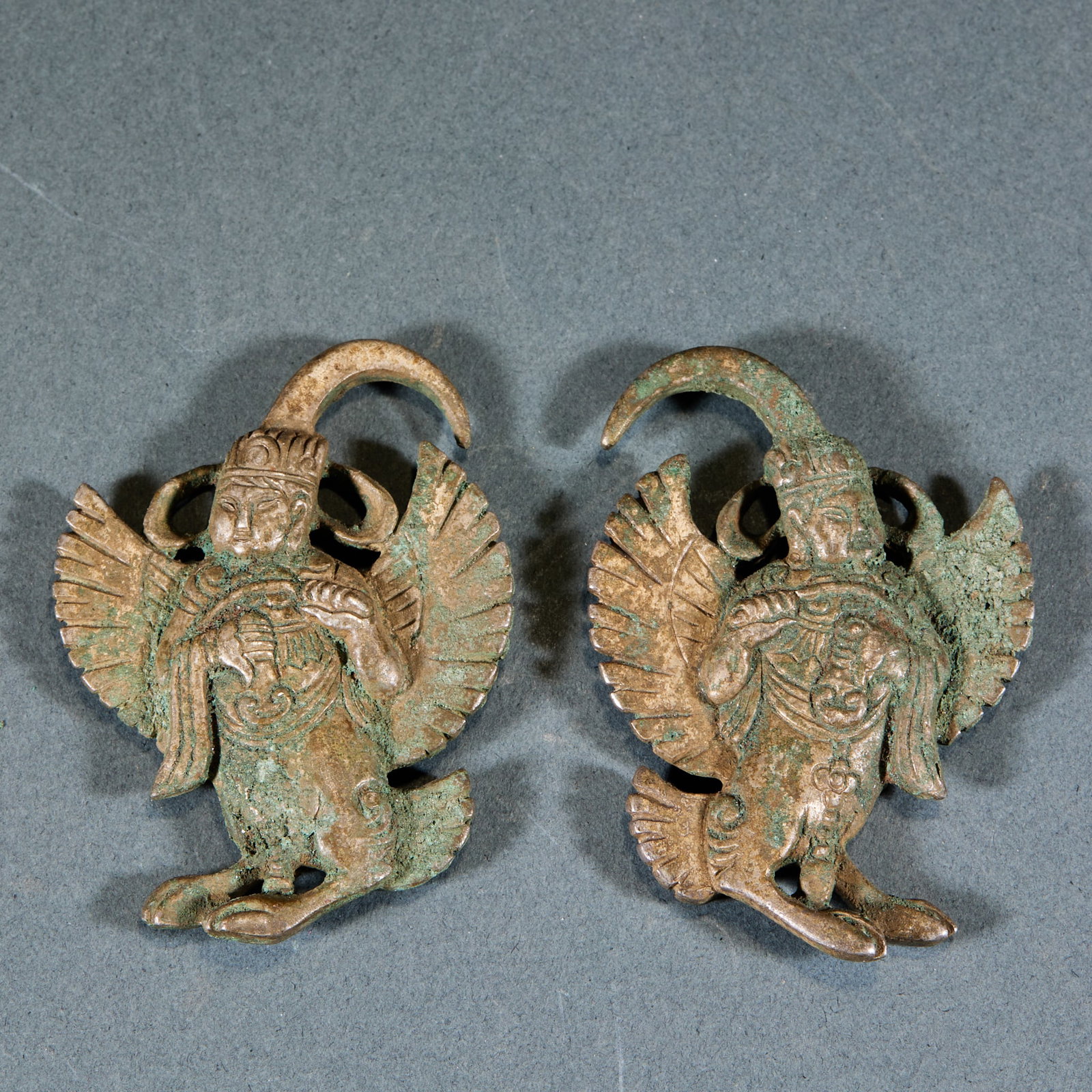 Pure Silver Ornament Set, A Pair: Pair of Pure Silver Ornaments: Made of pure silver with delicate patterns and regular shape, preserved as a pair; Length 5.2cm, width 3.7cm, weight 82g; Ancient noble ornaments with mild silver