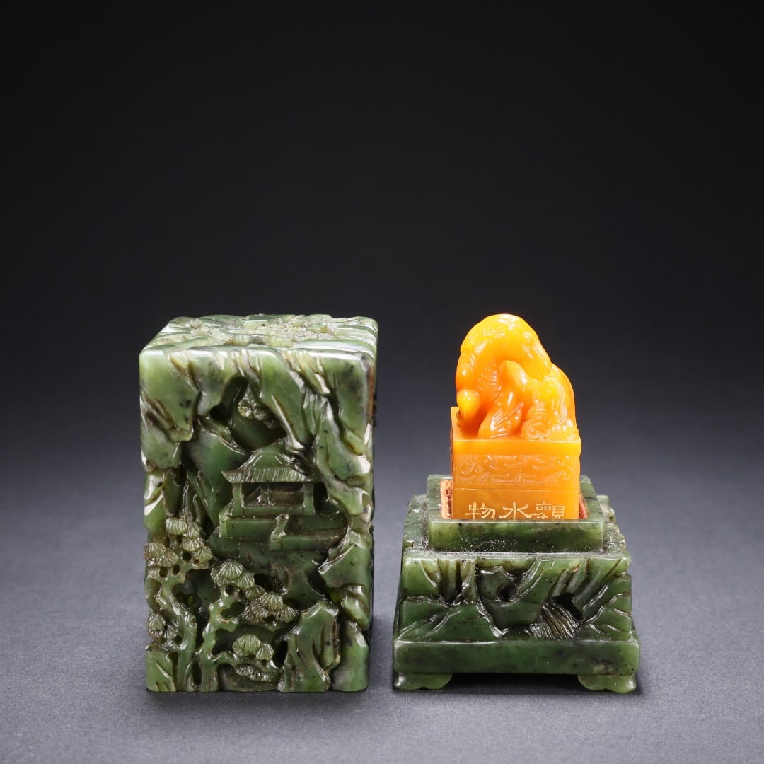 Tianhuang Stone Gilt Poem Horse Knob Seal with Jasper Landscape Figure Seal Box Set: Tianhuang Stone Gilded Poem Horse Knob Seal with Jasper Landscape Figure Seal Box Set: Premium Tianhuang stone carved with horse knob, gilded poetic inscriptions on the body, fine spiritual stone