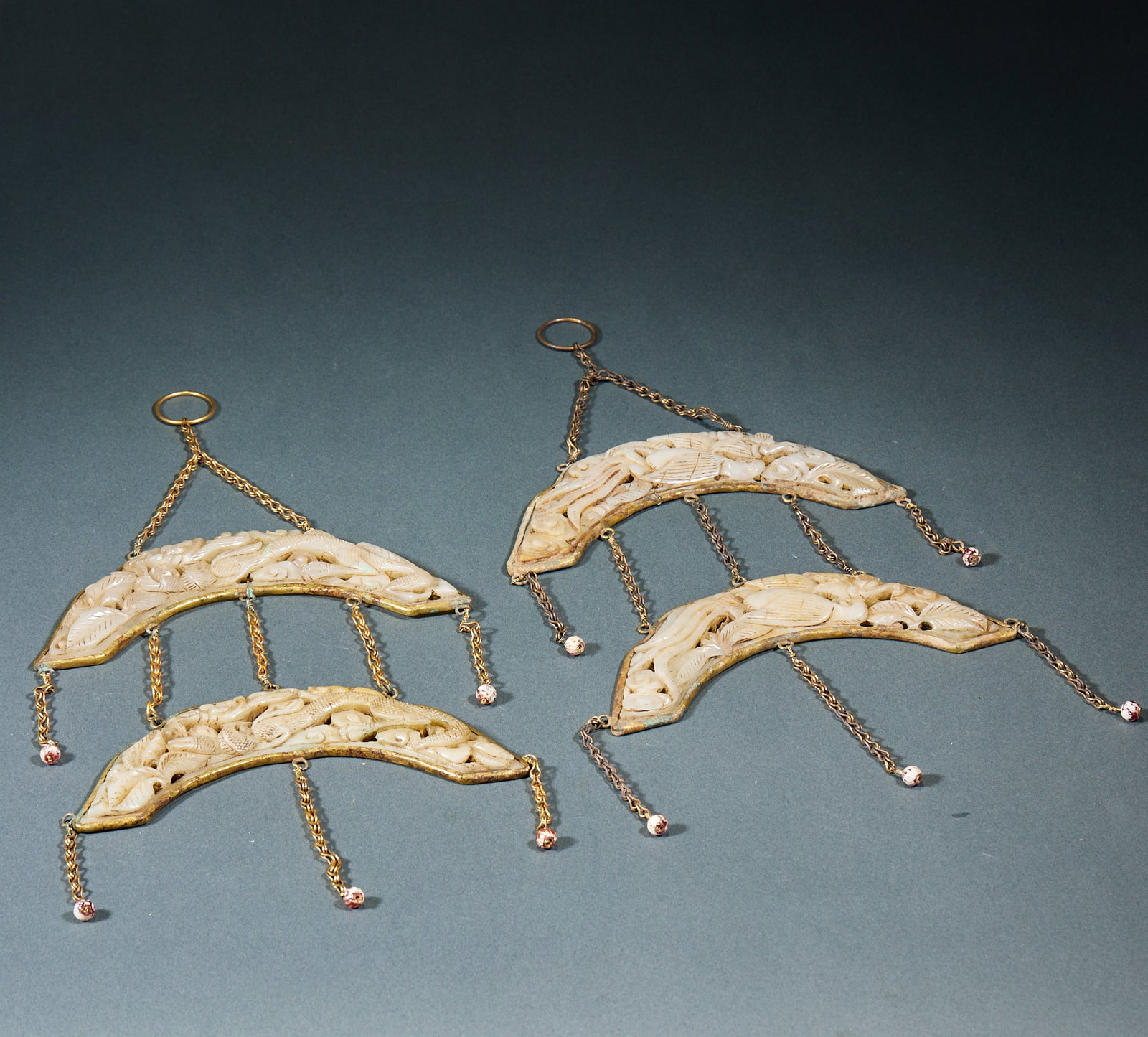 Gilt Inlaid Hetian Jade Dragon Phoenix Pattern Hair Ornament Set: Set of Gilt Hetian Jade Dragon and Phoenix Hair Ornaments: Gilt frame inlaid with Hetian jade dragon and phoenix components and tassels; Height 29cm, length 14.5cm, weight 289g, luxurious craft as anc