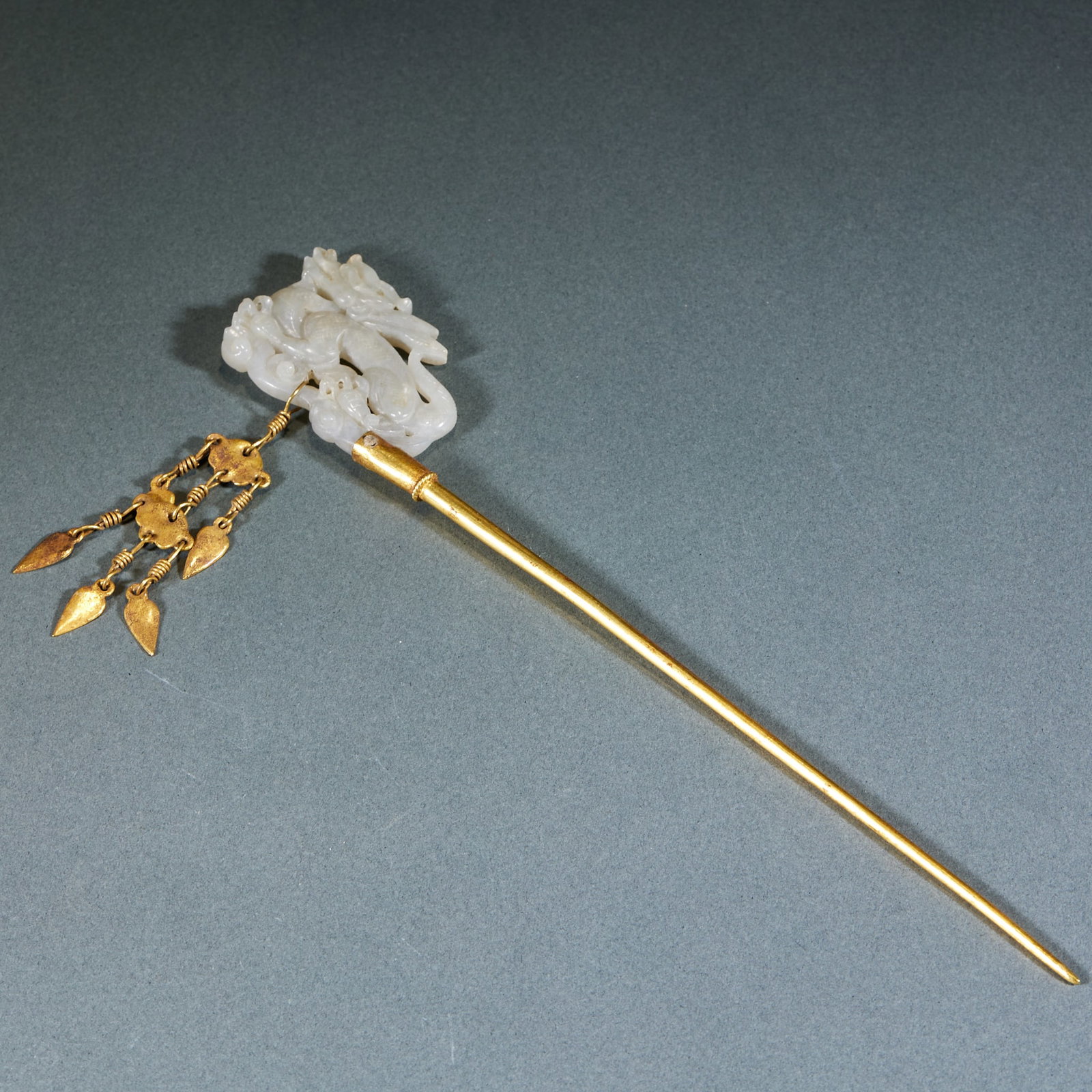 Gilt Silver Hetian Jade Dragon Pattern Hairpin: Gilt Silver Hetian Jade Dragon Pattern Hairpin: Gilt silver hairpin handle with openwork Hetian jade dragon carving on the head, vivid dragon shape and sophisticated craft; Length 19.7cm, width 3.3cm,