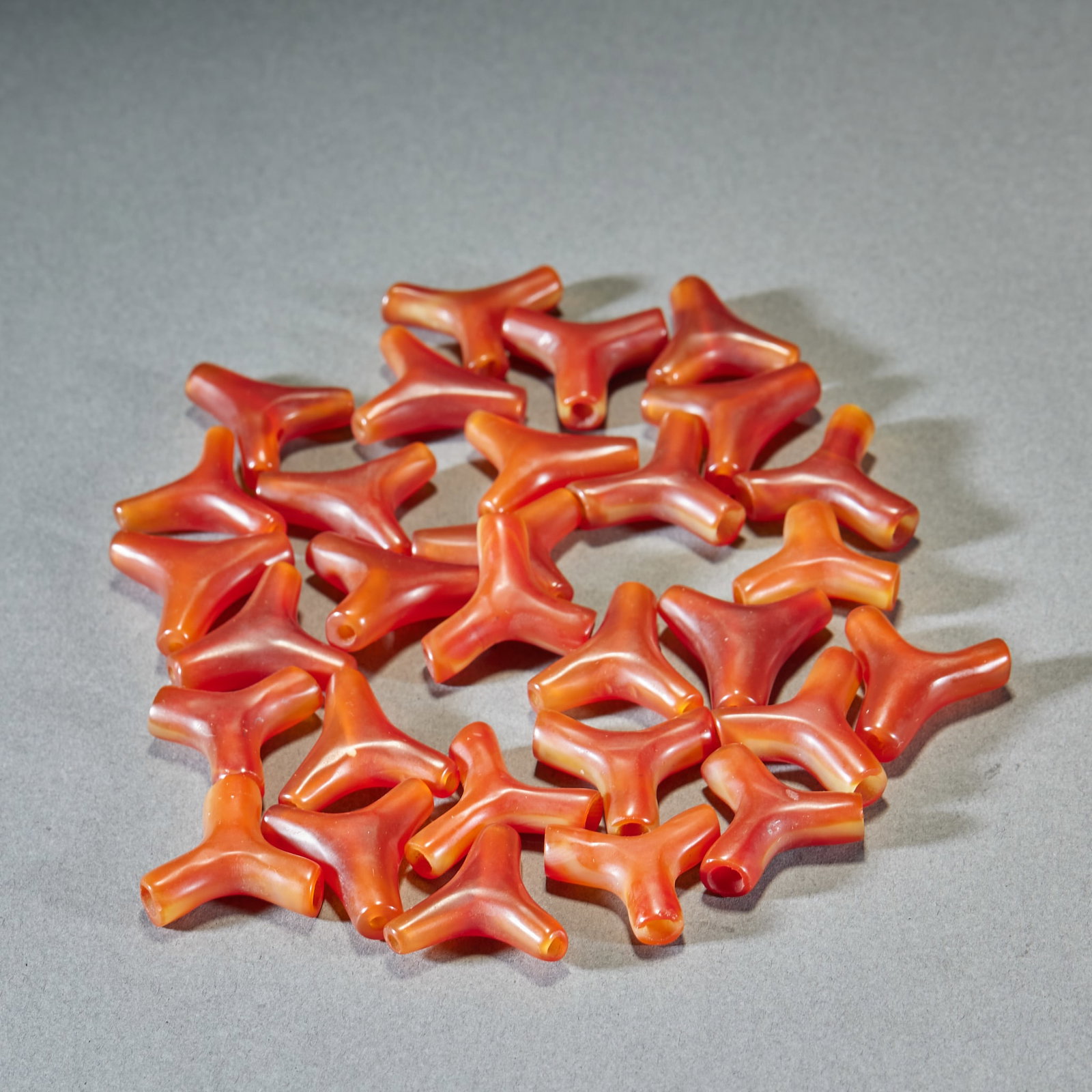 30 Pieces Agate Three-Way Tube Beads: 30 Agate Three-Way Tube Beads: Polished from natural agate into three-way tube shape, mild luster, fine texture and smooth holes; Single bead length 2.3cm, total 30 pieces; Three-way beads are essenti