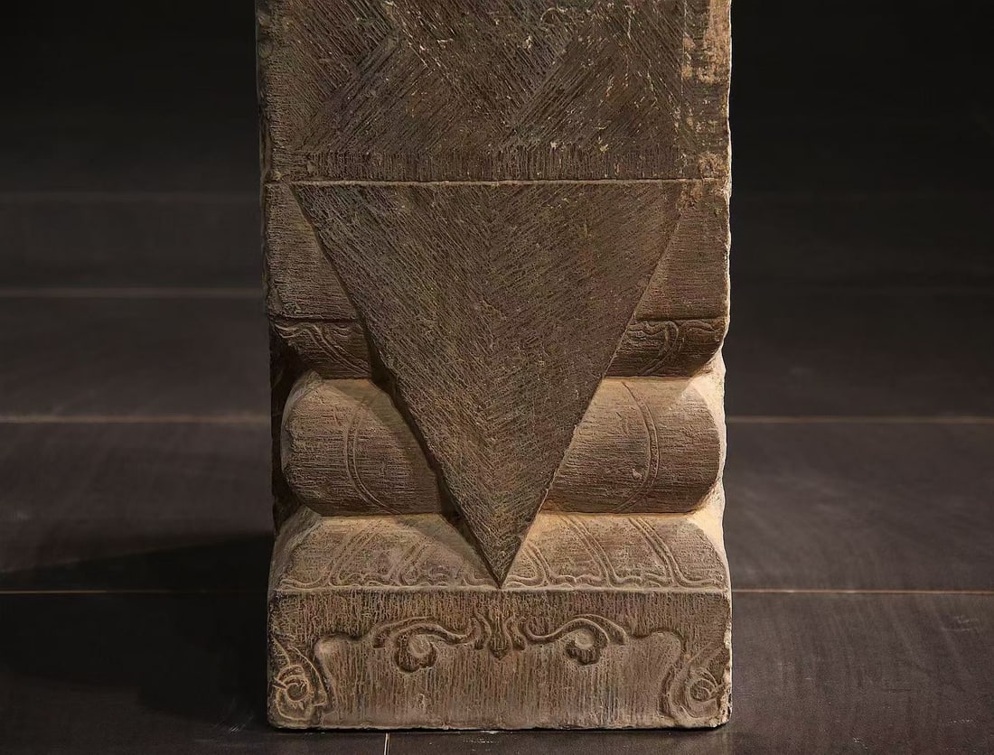 Ming Dynasty Bluestone Door Plinths with Turtle Shell Patterns - 3