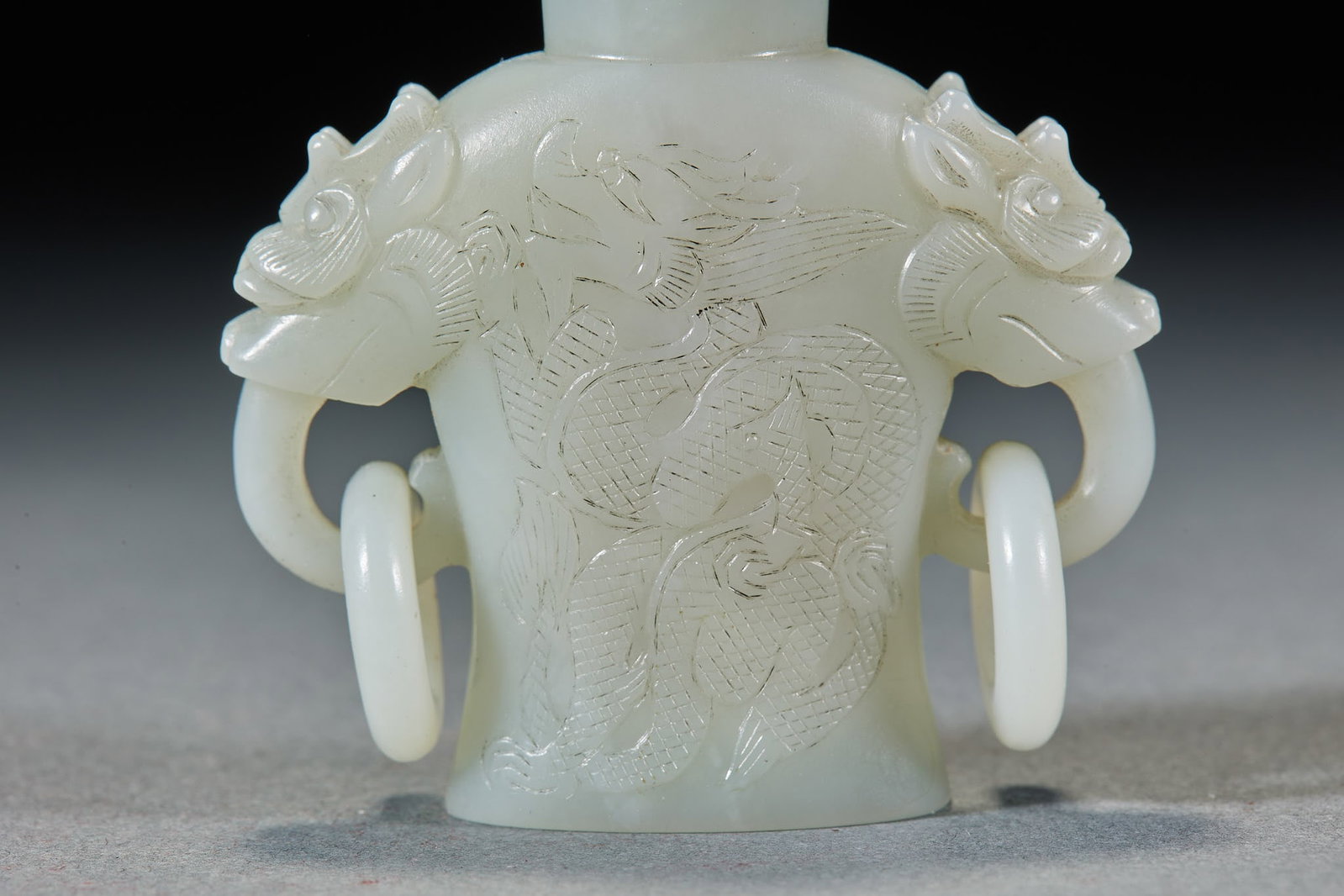 Hetian Jade Snuff Bottle with Dragon Pattern - 2