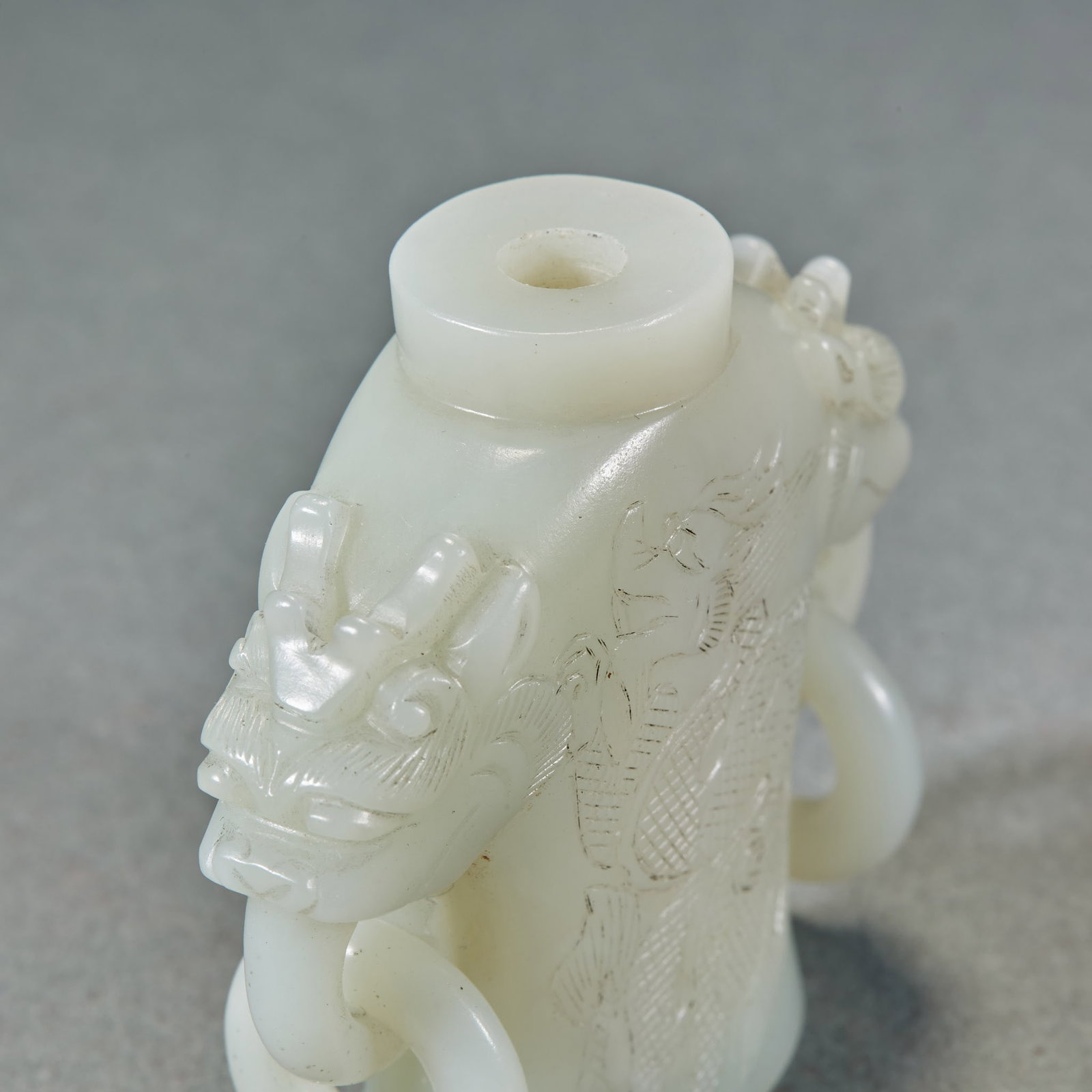 Hetian Jade Snuff Bottle with Dragon Pattern - 7