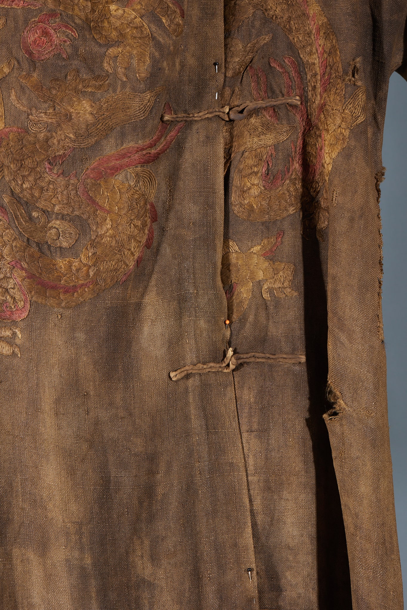 Embroidered Dragon Robe - 7