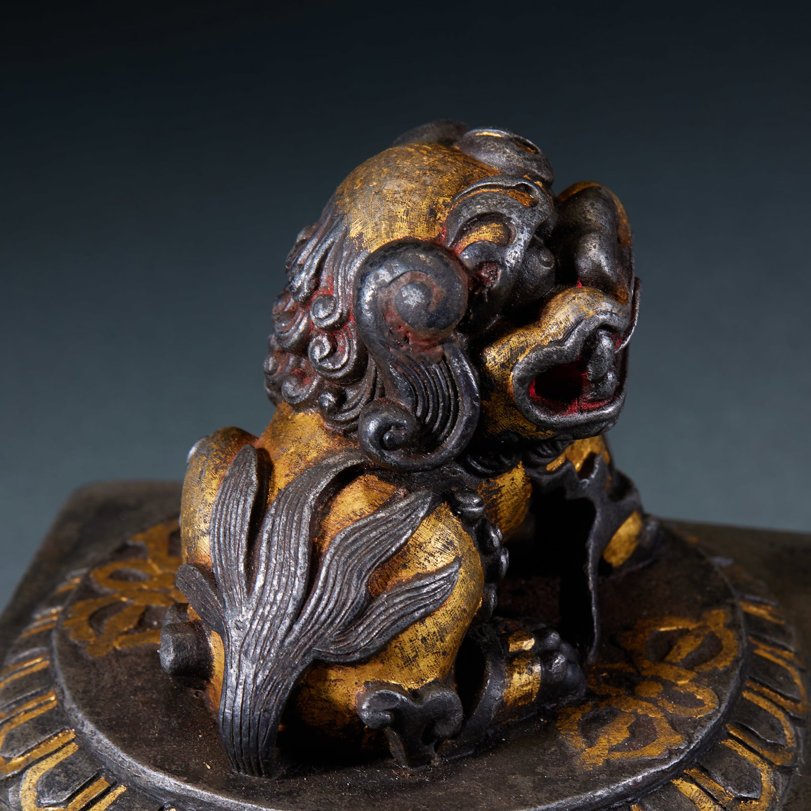 Openwork Seal with Lion Knob - 6