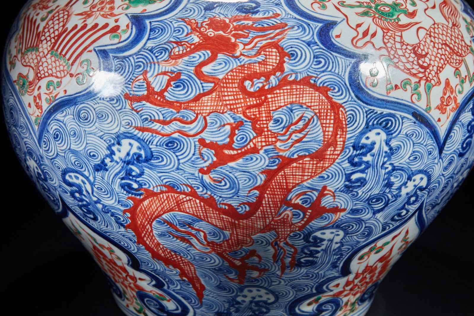 Pre-Ming Dynasty Dragon Pattern Jar - 7