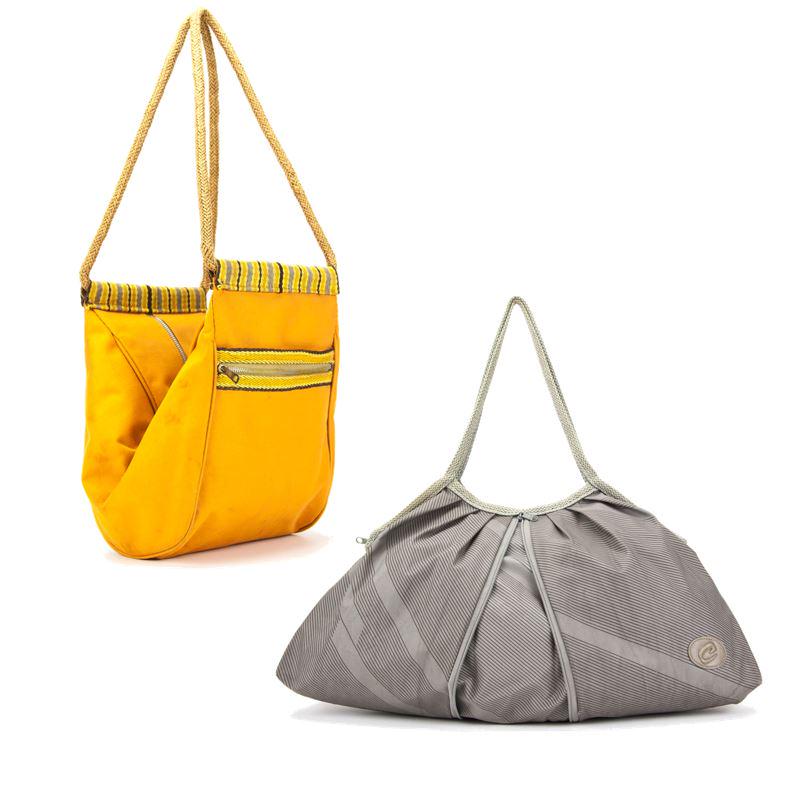 LOT:  Assorted Vintage 1960s 1970s Novelty Fabric Summer Handbags Shoulder Bags Totes (1 of 14)