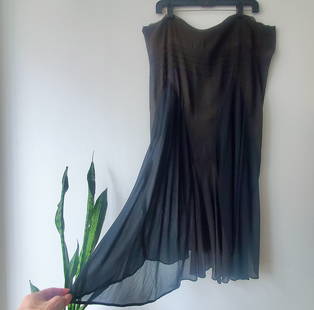 LOT: Vintage 1920s-30s Victorian Edwardian Dress Skirt Remnants to Restore (Reserve $30): Material: Silk Condition: Good Period Vintage (Just Missing Waistband Detail) NOTE: These are Remnants Cut from Dresses Whose Shoulders had Shattered. They are Perfect for Repurposing into Regular Ski