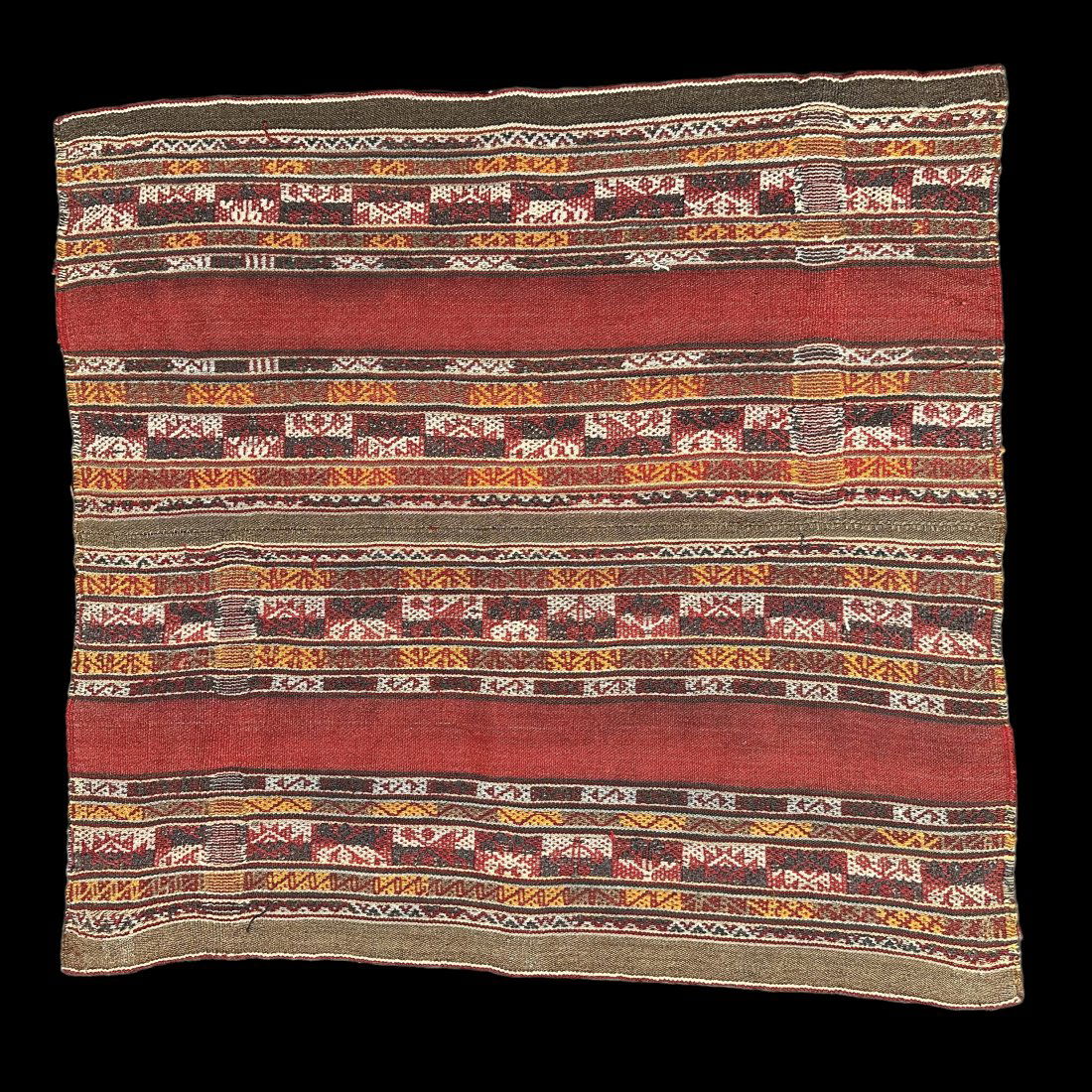 Large Pre-Columbian Chimu textile (1 of 2)