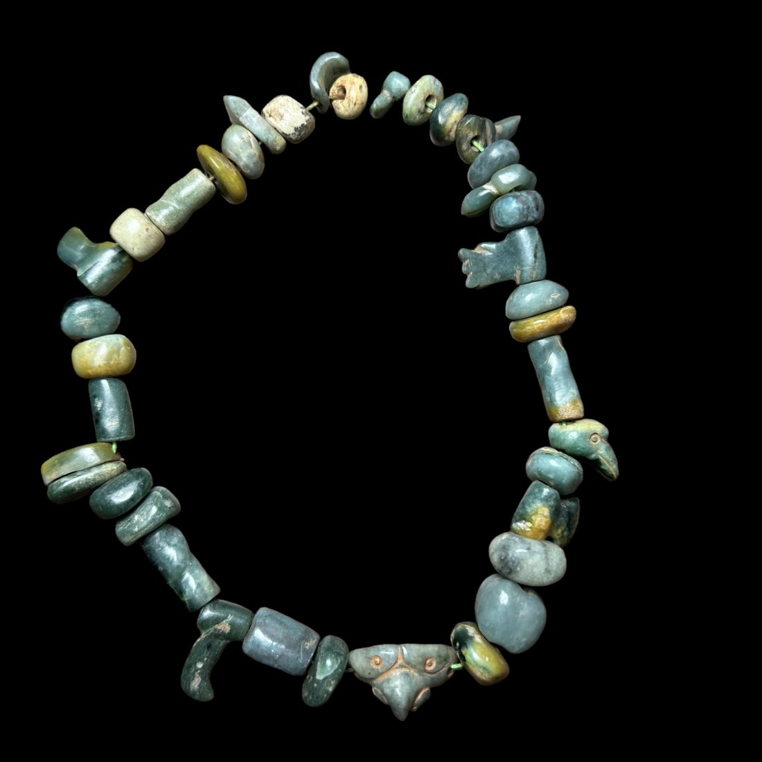 Pre-Columbian Costa Rican jade necklace with pendants (1 of 6)