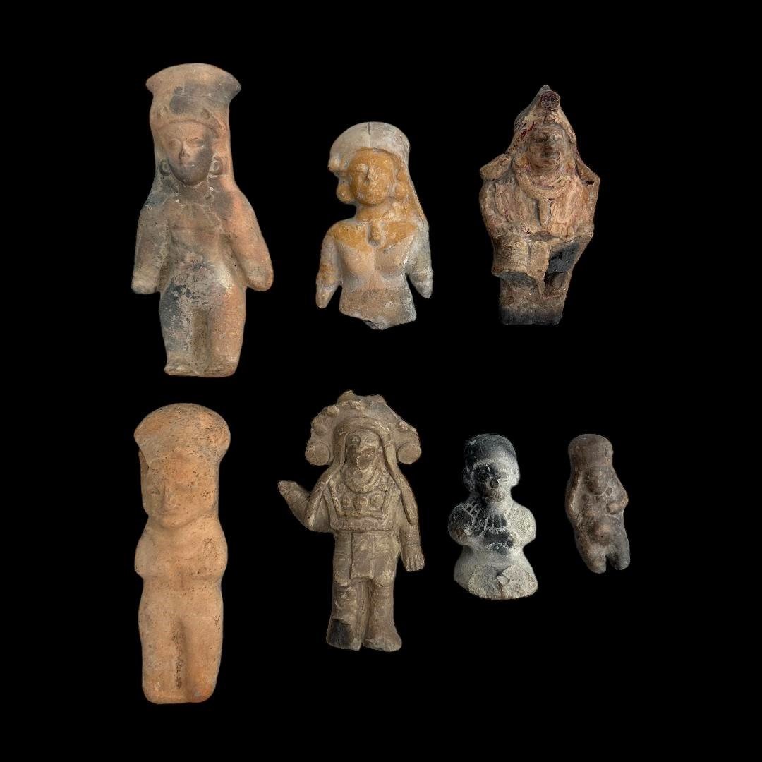 7 Pre-Columbian Ecuadorian pottery figures (1 of 8)
