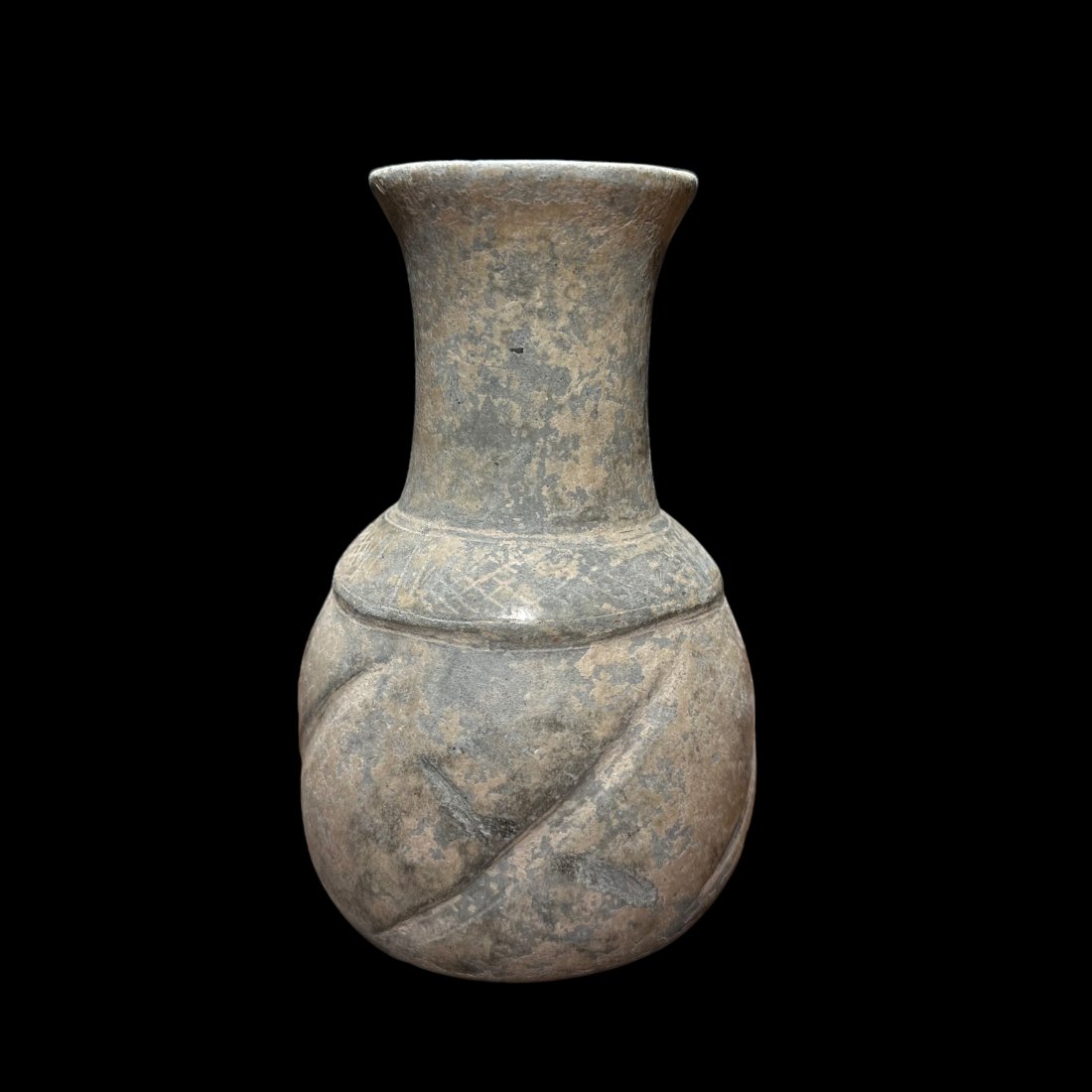 Rare Pre-Columbian Olmec pottery vessel (1 of 7)