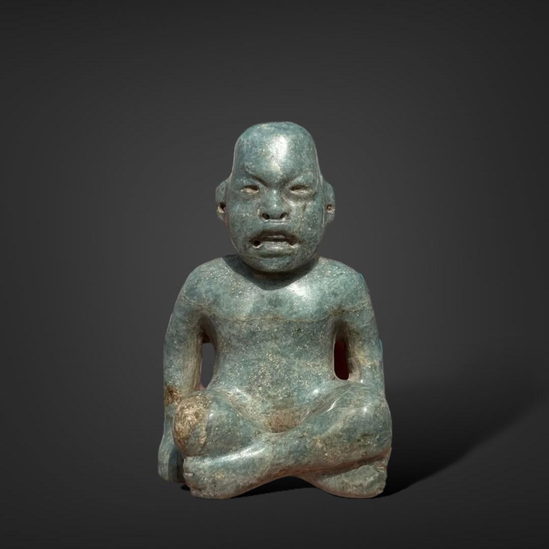 Pre-Columbian Olmec jade seated figure (1 of 4)