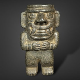 Pre-Columbian Chavin stone mortar figure