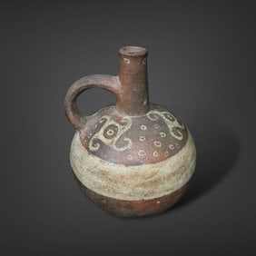 Pre-Columbian Moche pottery vessel