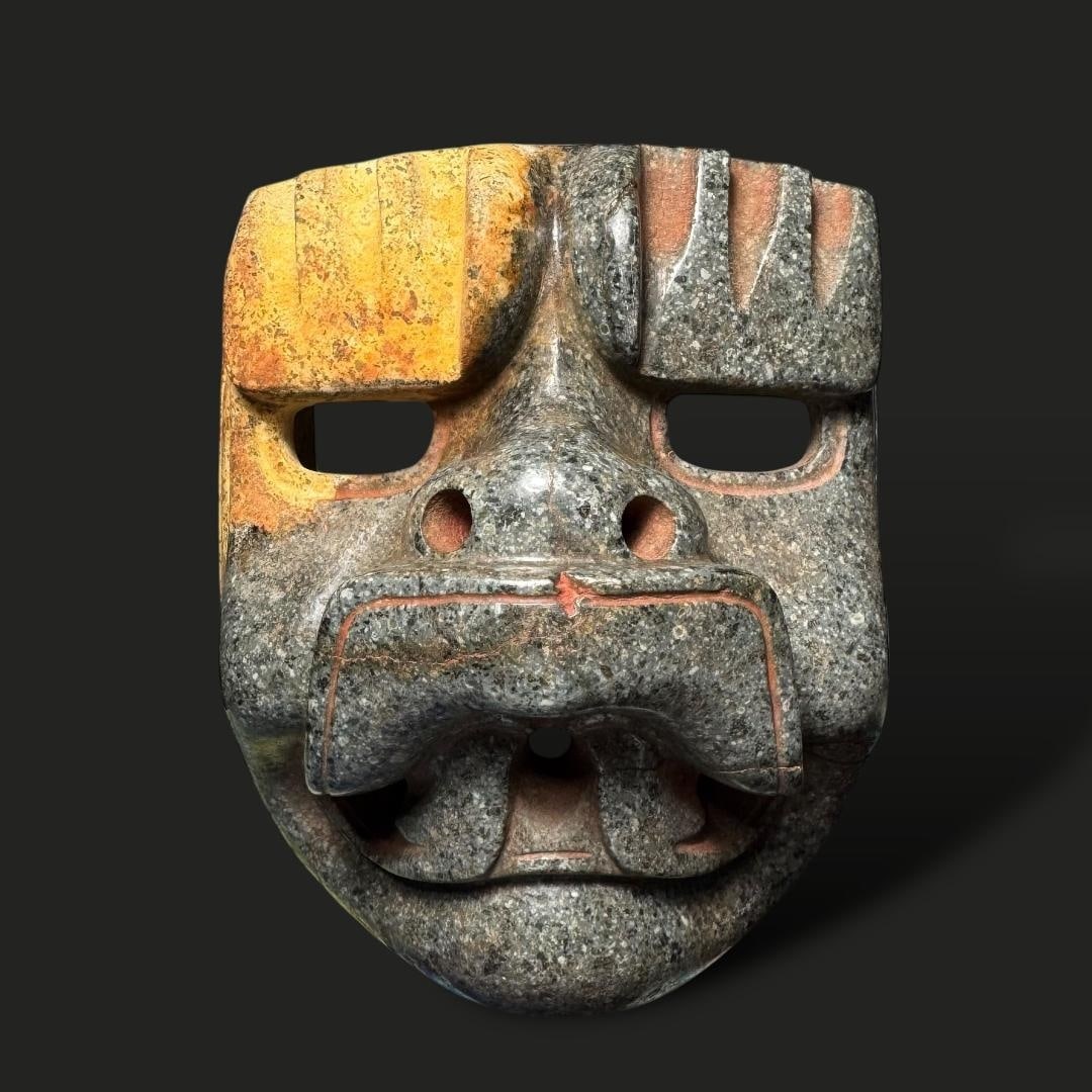 Pre-Columbian Olmec jaguar green stone mask (1 of 4)