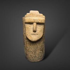 Pre-Columbian Condorhuasi stone kero