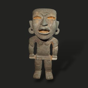 Pre-Columbian Teotihuacan green stone figure