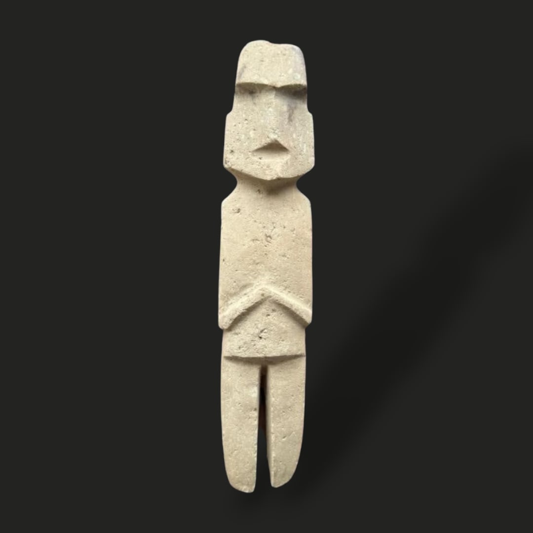 Pre-Columbian Mezcala stone figure (1 of 4)