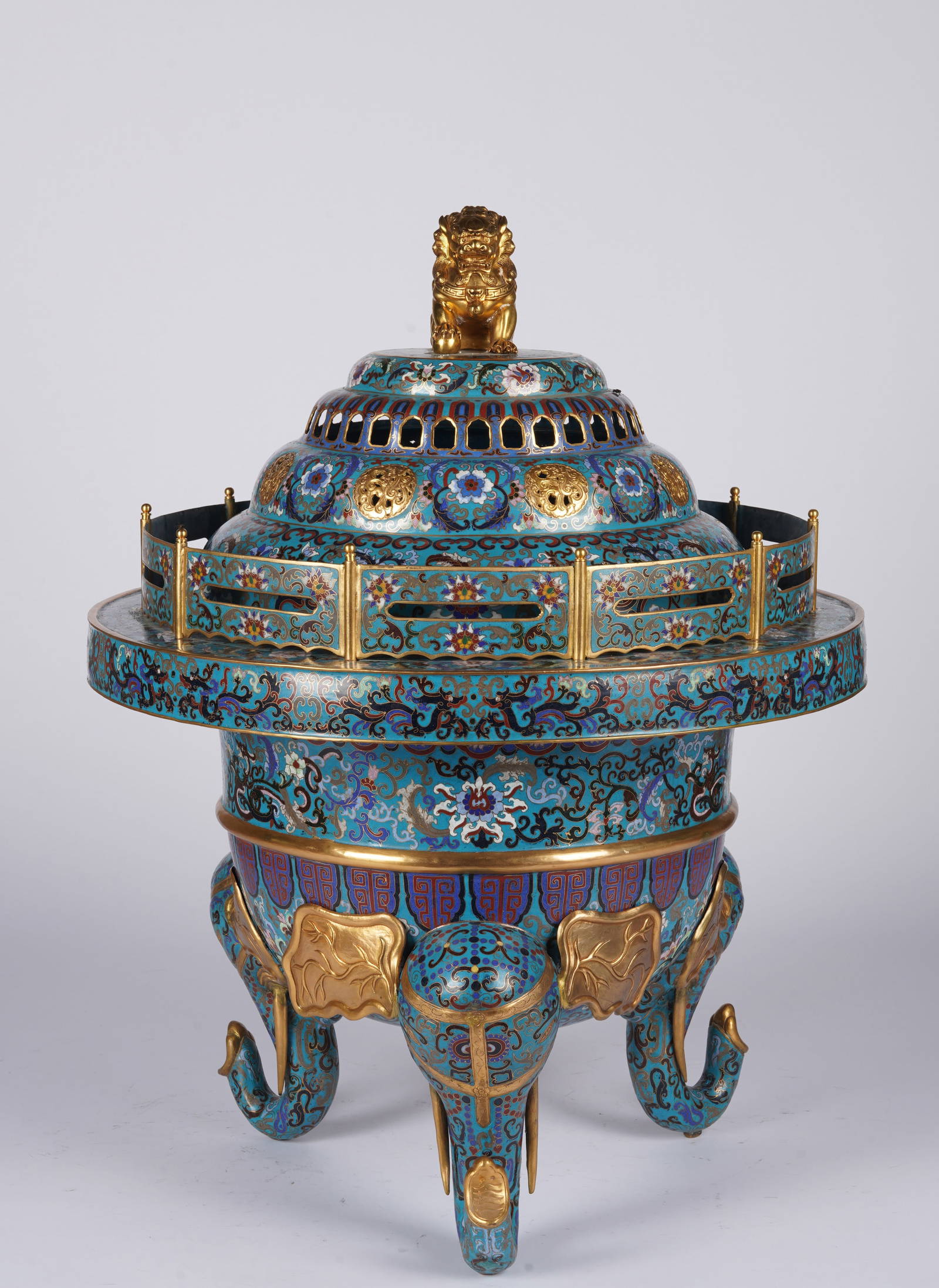 Cloisonne Smoker In Qing Dynasty Auction