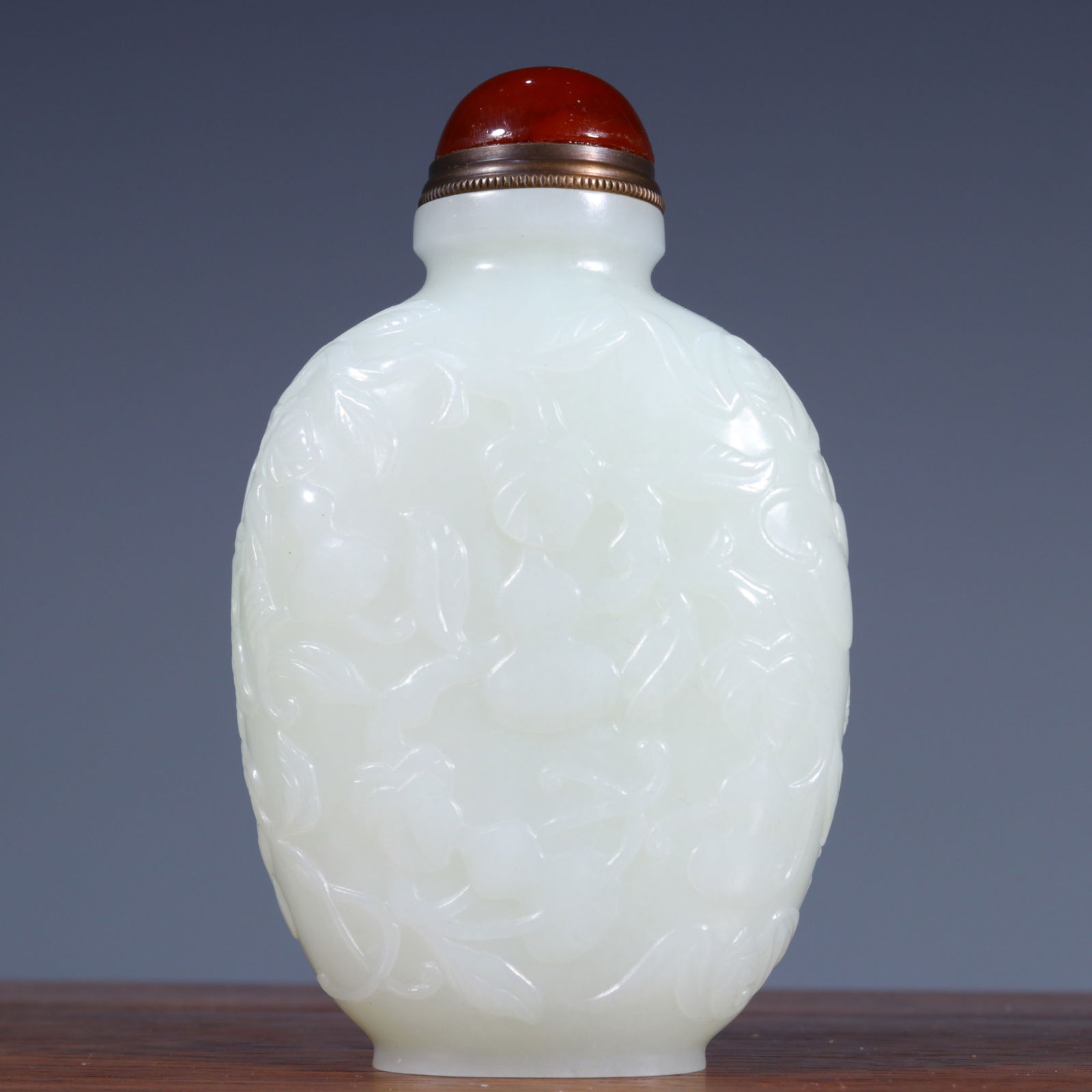Hetian jade snuff bottle of Qing Dynasty (1 of 10)