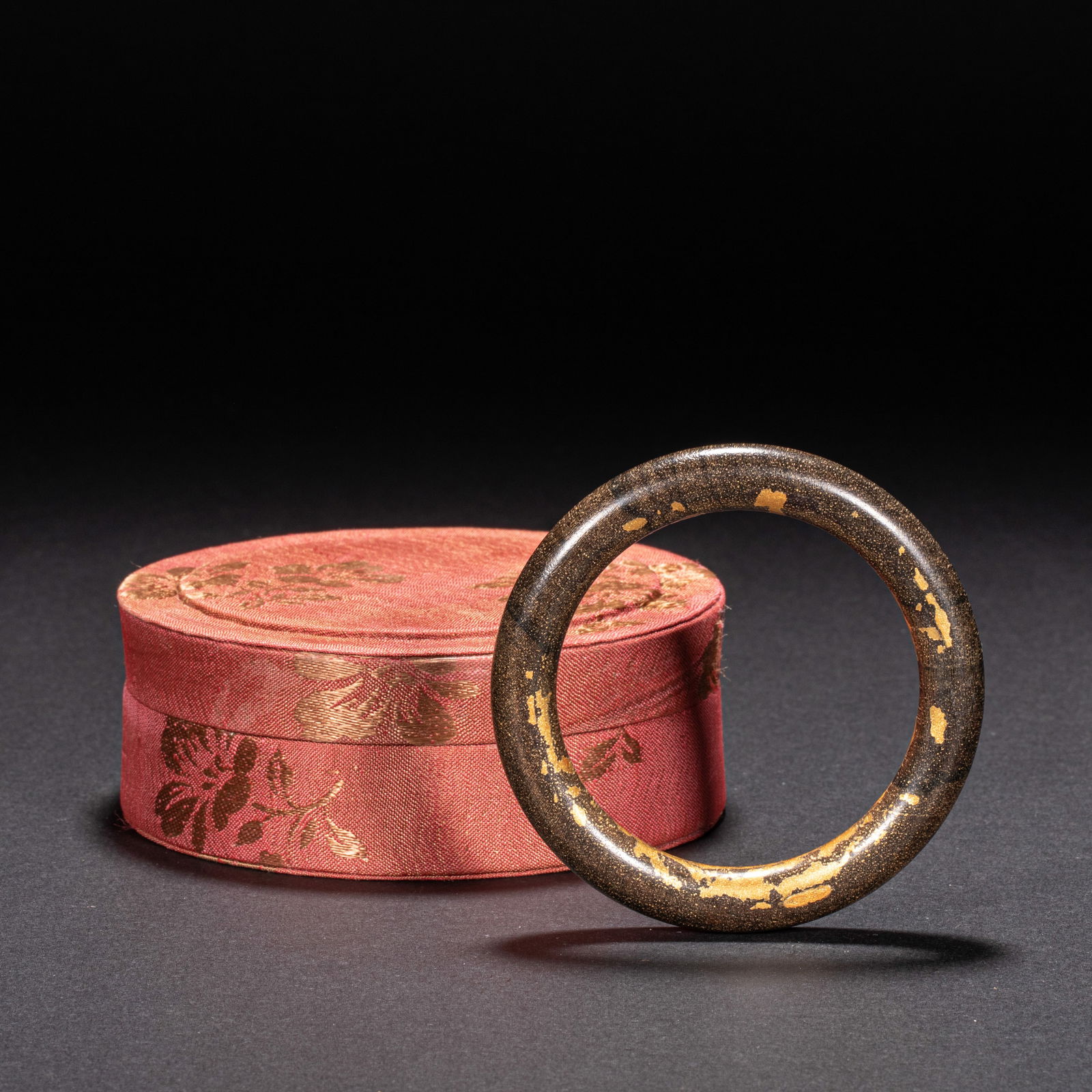 Agarwood gold bracelet of Qing Dynasty (1 of 6)