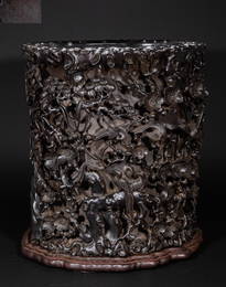 Red sandalwood roll jar in Qing Dynasty