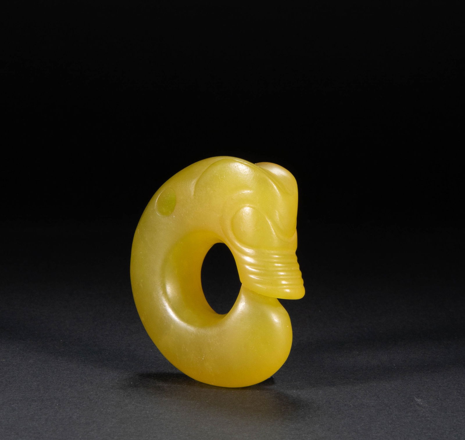 Jade pig dragon before Ming Dynasty (1 of 6)