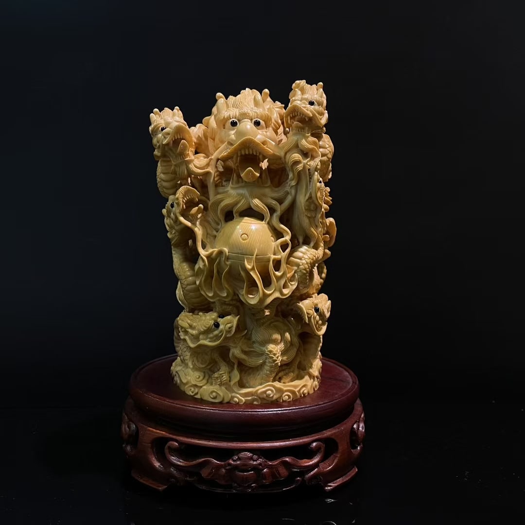 Ivory carving ornaments from the 18th century (1 of 8)