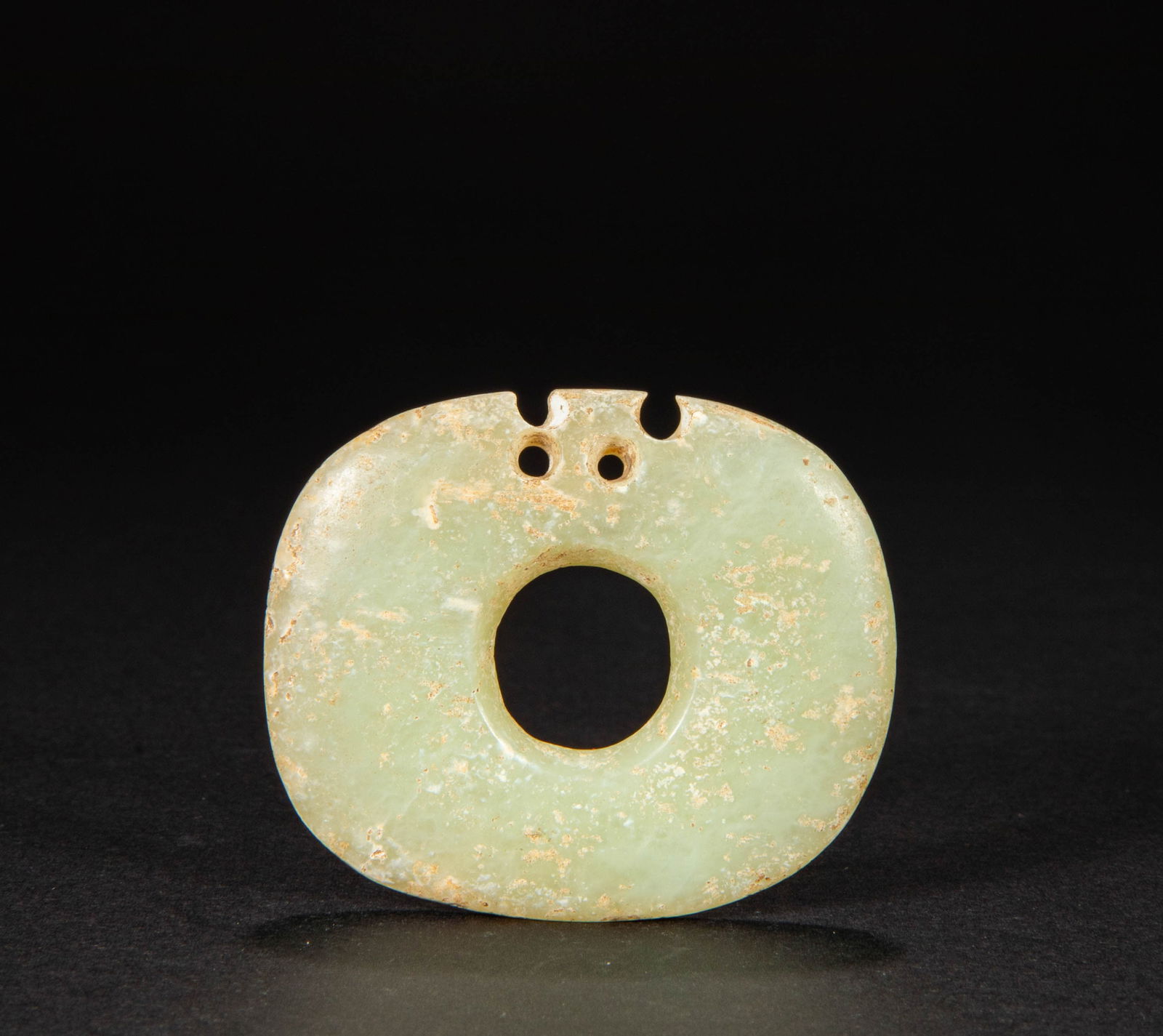 Red Mountain Culture jade pendant (1 of 5)