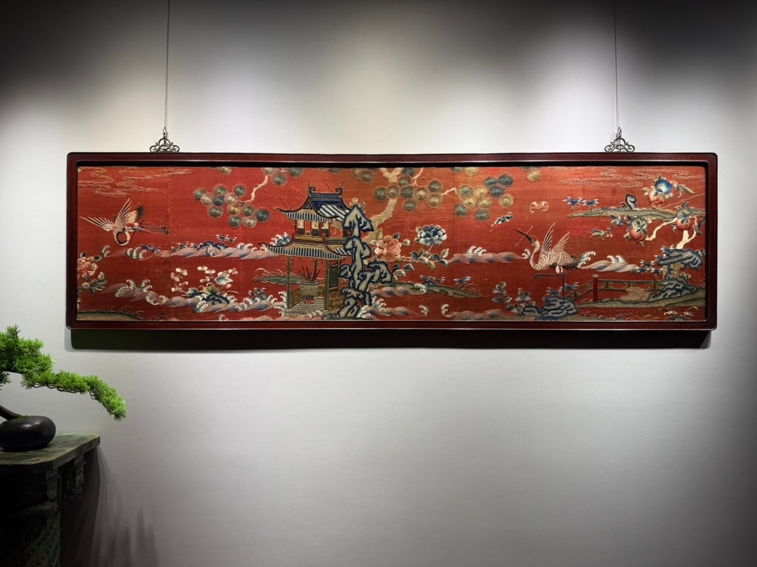 Suzhou embroidery from the Qing Dynasty's "Hai Wu Tian Chou": Height: 200cm, width:55 cm